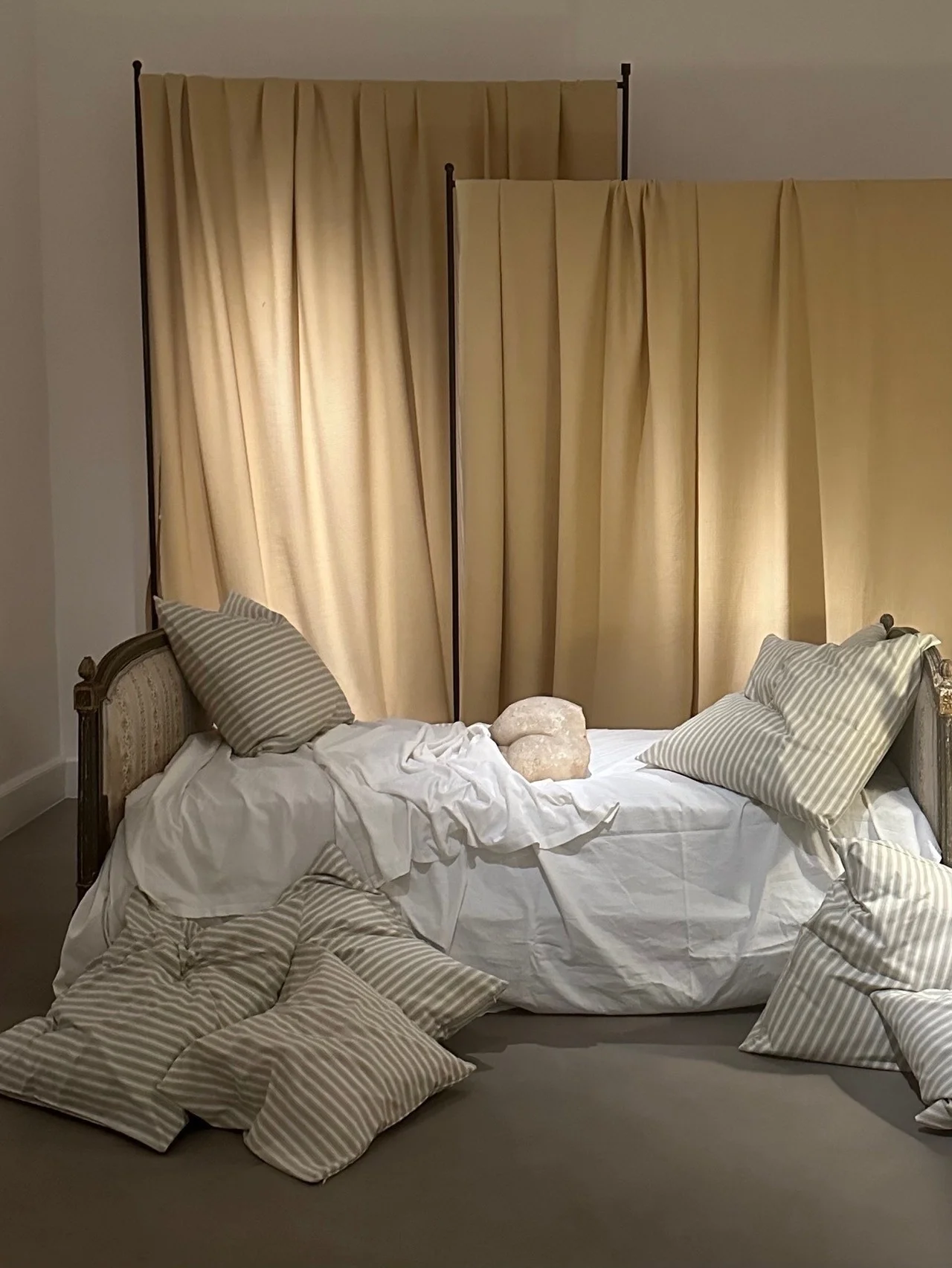 【ディオール】から【ジャックムス】まで。パリで今見たい、モードとデザインの展覧会