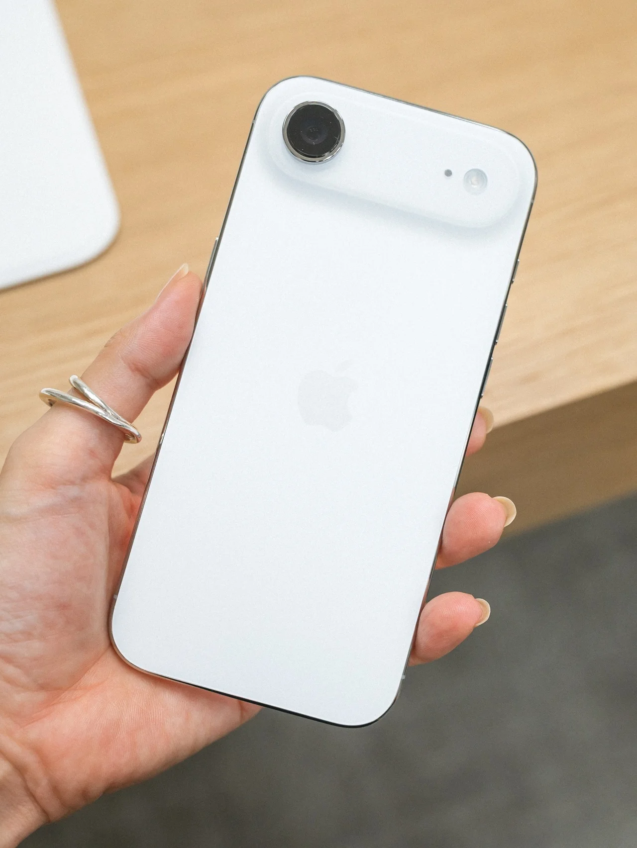 【2025年Apple新製品発表会】iPhone Airほか、注目アイテムをまとめてチェック! vol.214