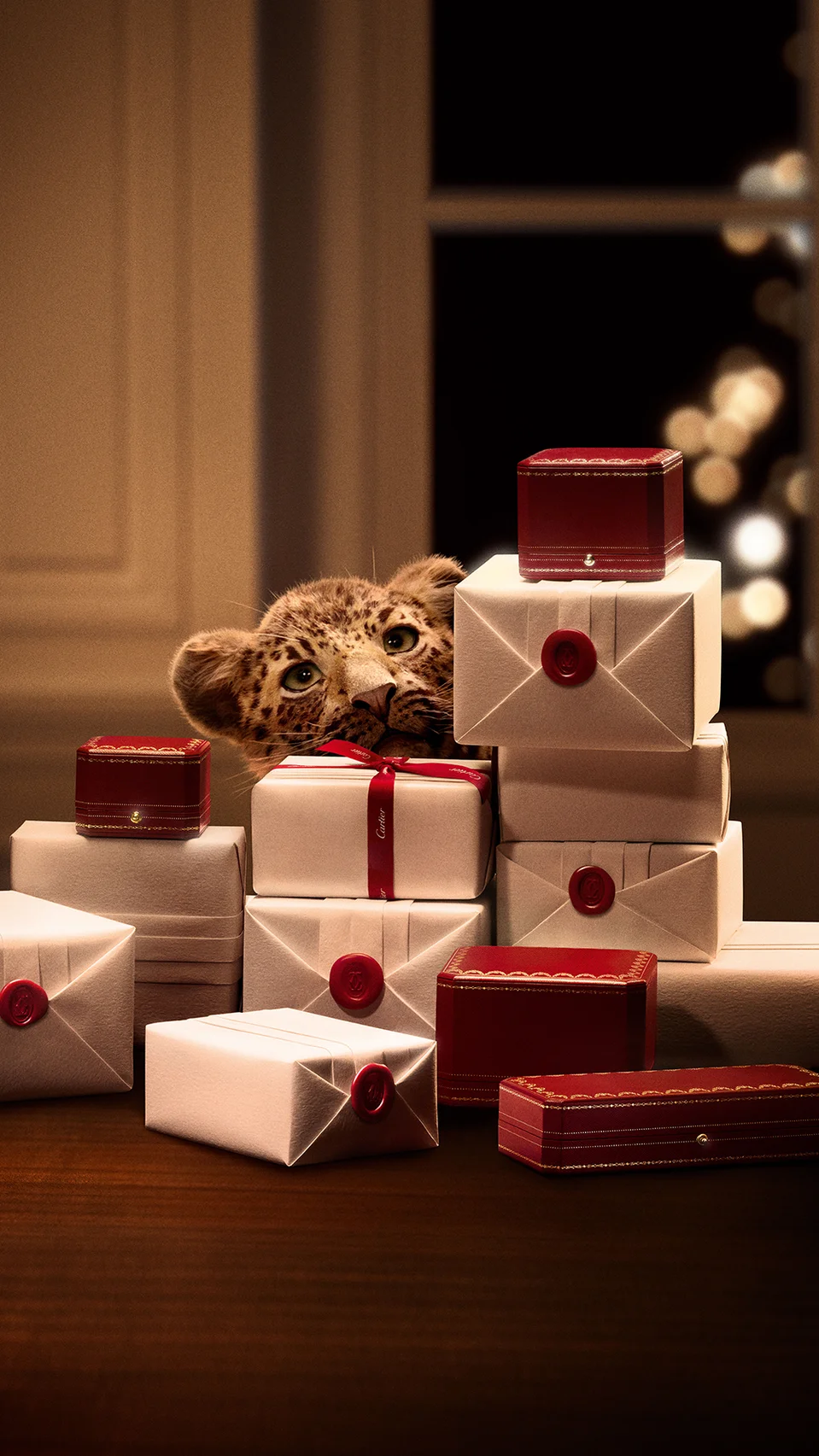 【カルティエ】ホリデーポップアップ「アート オブ ギフティング」を銀座で開催！ 「パンテール」が彩るクリスマスツリーも登場