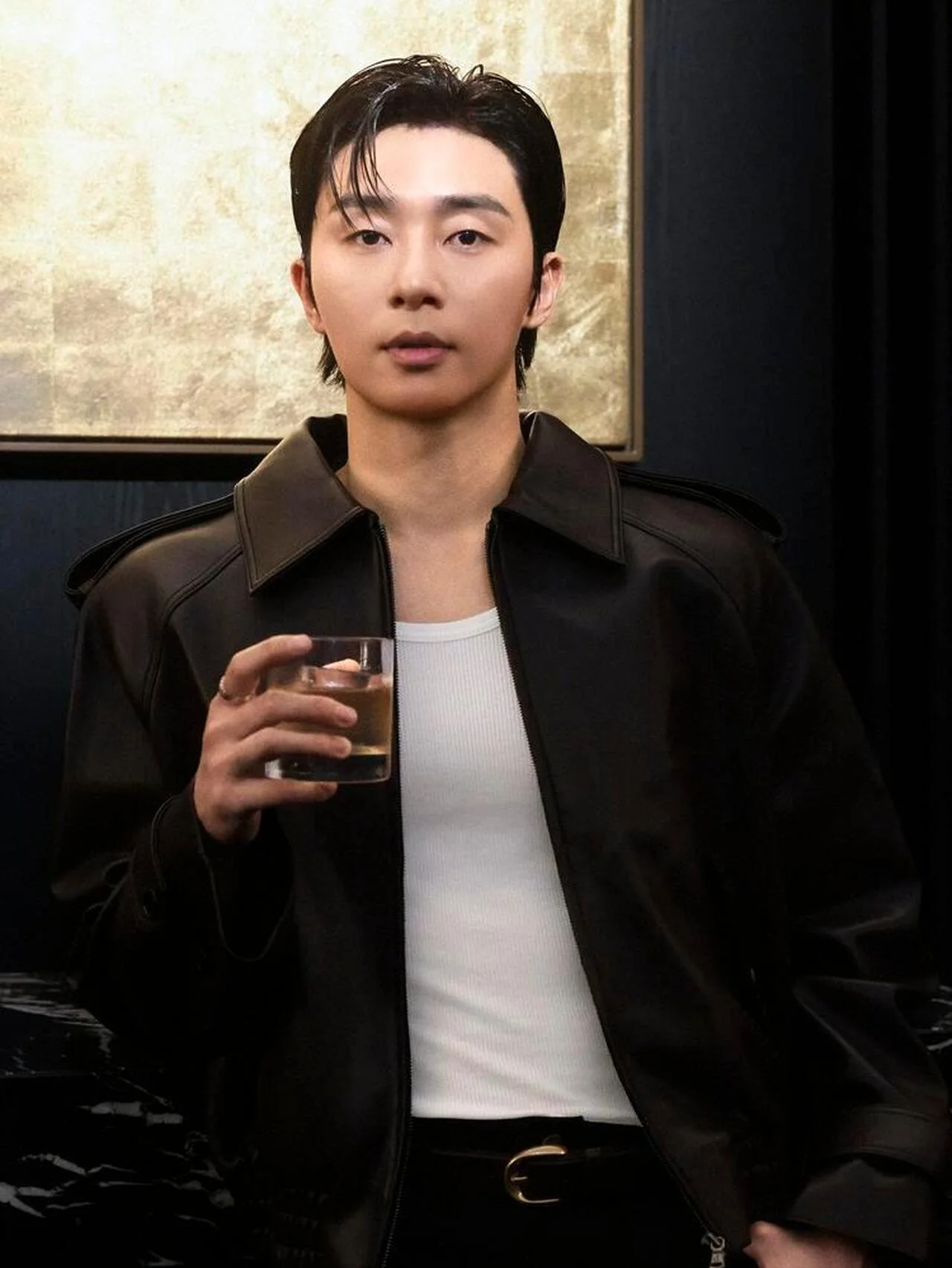 パク・ソジュンが宮崎の蒸留所と共同開発した【ウイスキー「26」】を語る。彼が愛するウイスキーと向き合う時間