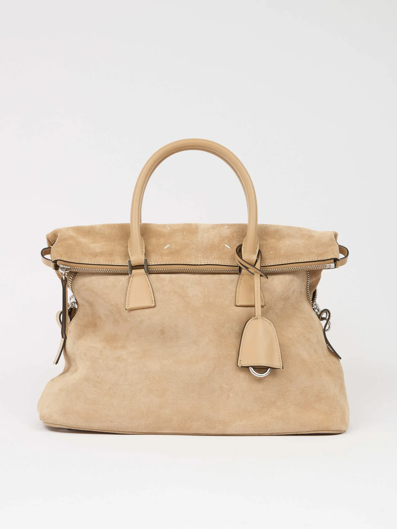 【メゾン マルジェラ】から新作バッグ「5AC」ソフトが登場！ショルダーバッグやクロスボディバッグとしてもマルチに活躍