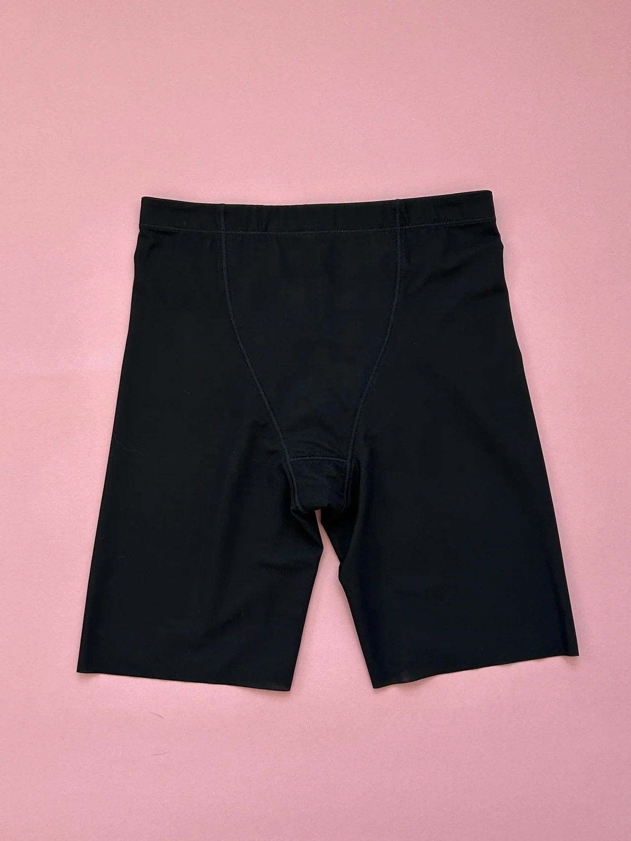 【ユニクロ】の名品補正下着でぽっこりお腹をカバー！ エアリズムシェイパーショーツでらくらくボディシェイプ