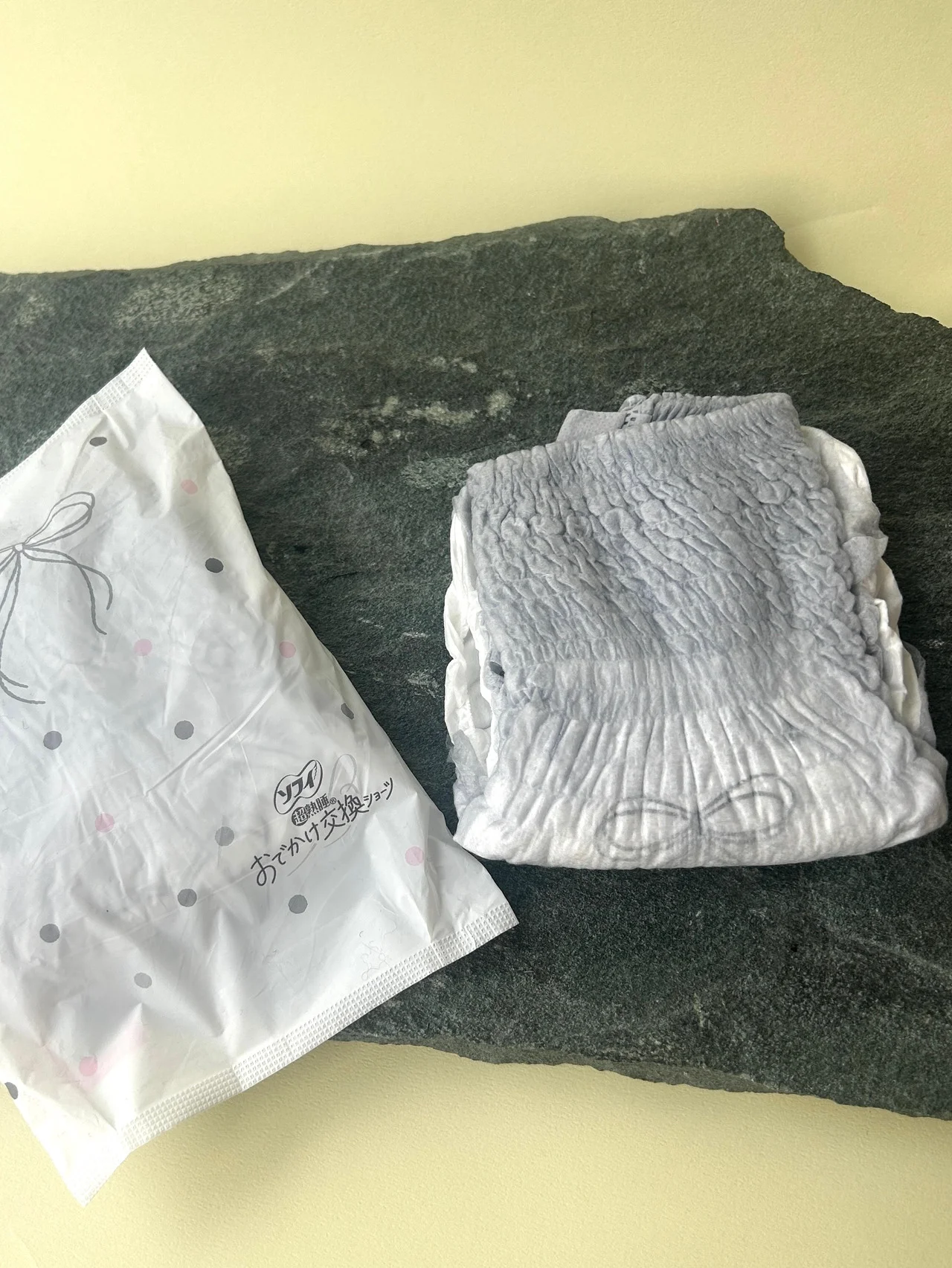 【ショーツ型ナプキン】試してわかった全方位カバー力！「ソフィおでかけ交換ショーツ」をエディターが３ヶ月間試して惚れ込んだ話