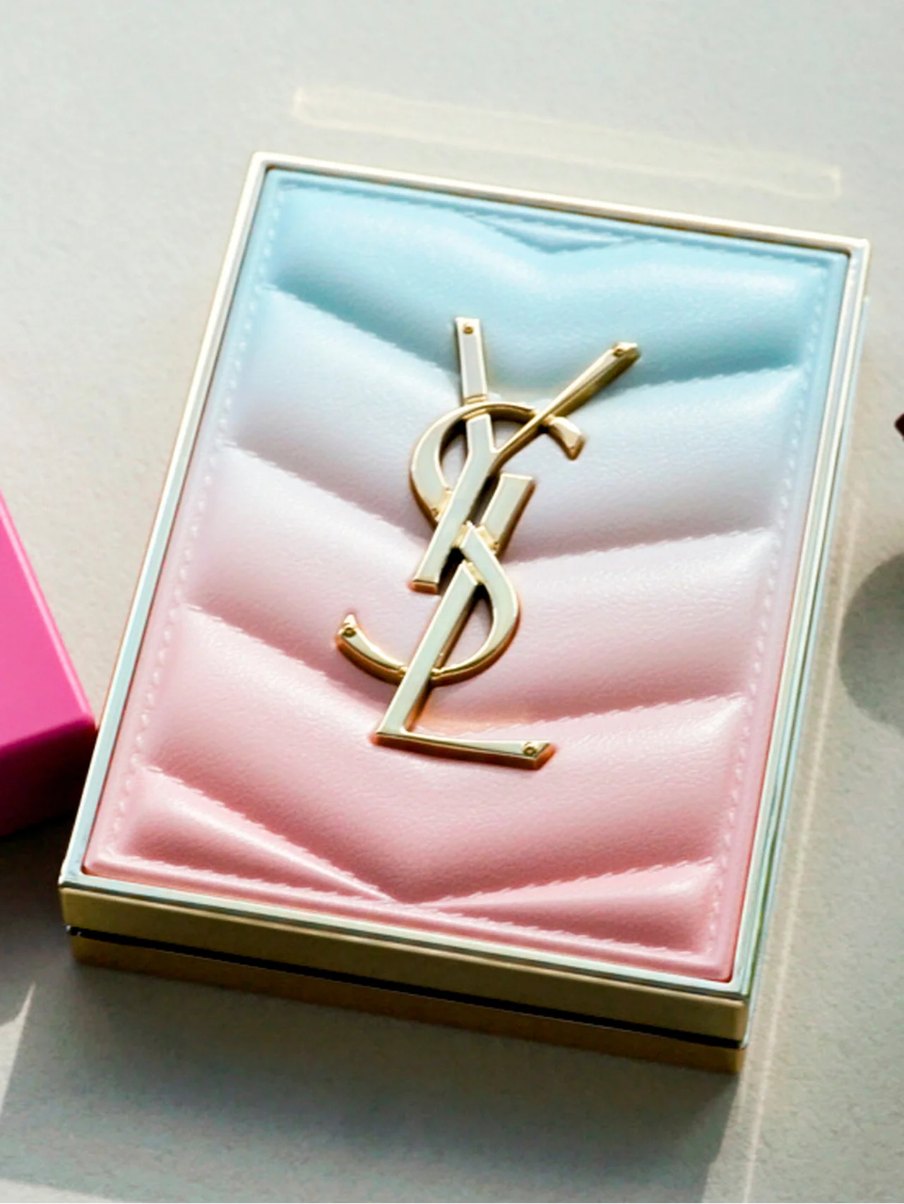 【YSL】眺めるだけでLOVE。弱ったときに力をくれる限定品