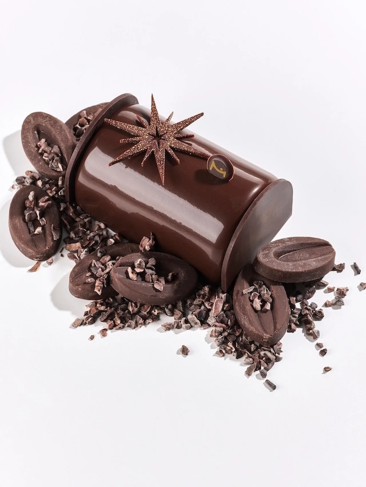 【ラ・メゾン・デュ・ショコラ】より、光の街パリのきらめきを表現したクリスマスコレクション「パリ エテルネル」が登場