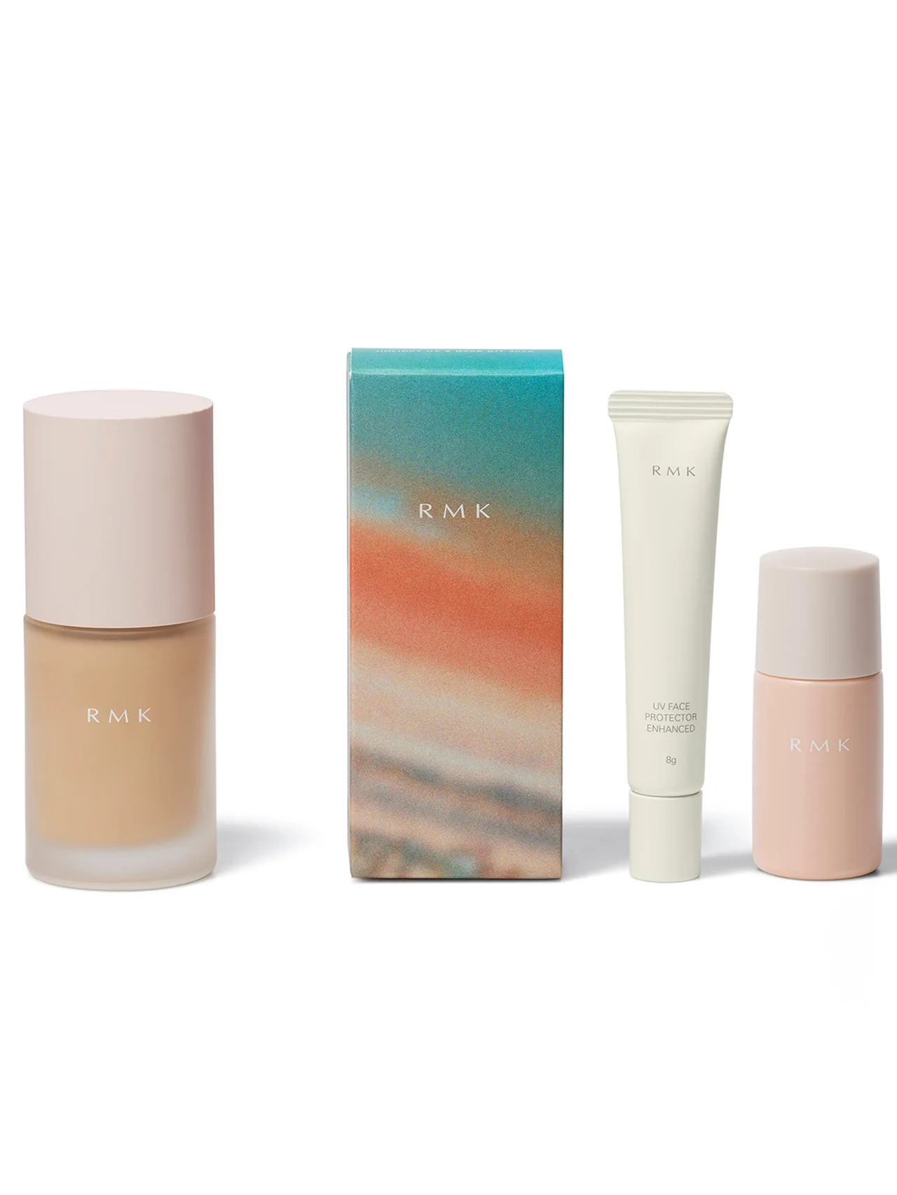選べるファンデ×名脇役。【RMK】のベースメイクアップ哲学を体感するホリデー限定セット