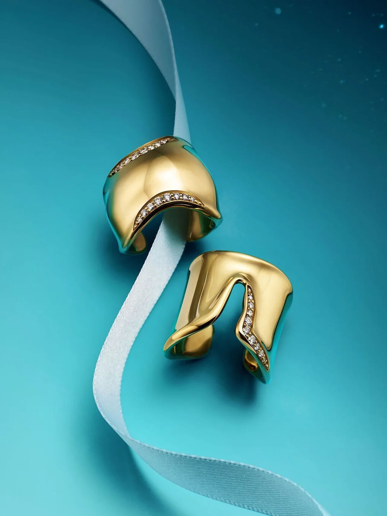 【ティファニー】新作リングを発売！ ダイヤモンドが輝く「エルサ・ペレッティ ボーン リング」と「スプリット リング」