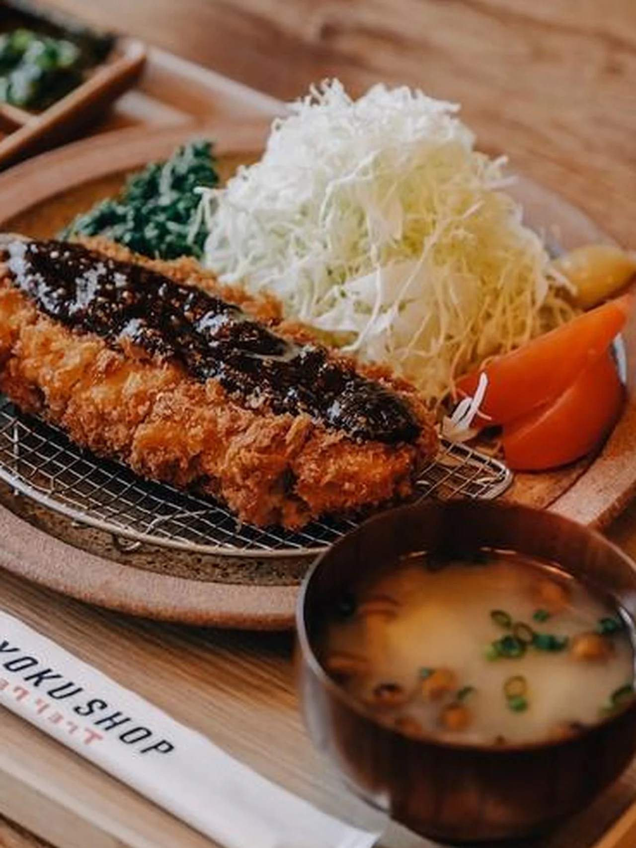 原宿「THE TEISYOKU SHOP」が移転オープン！  厳選素材でつくる正統派の“日本の定食”を居心地のいい空間で味わう