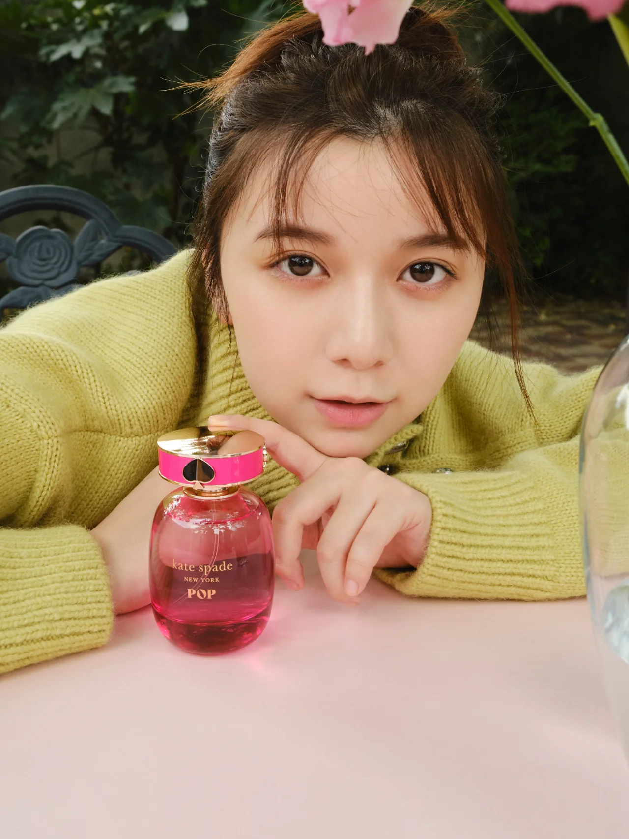 上白石萌歌が「ケイト・スペード ポップ」と出合う