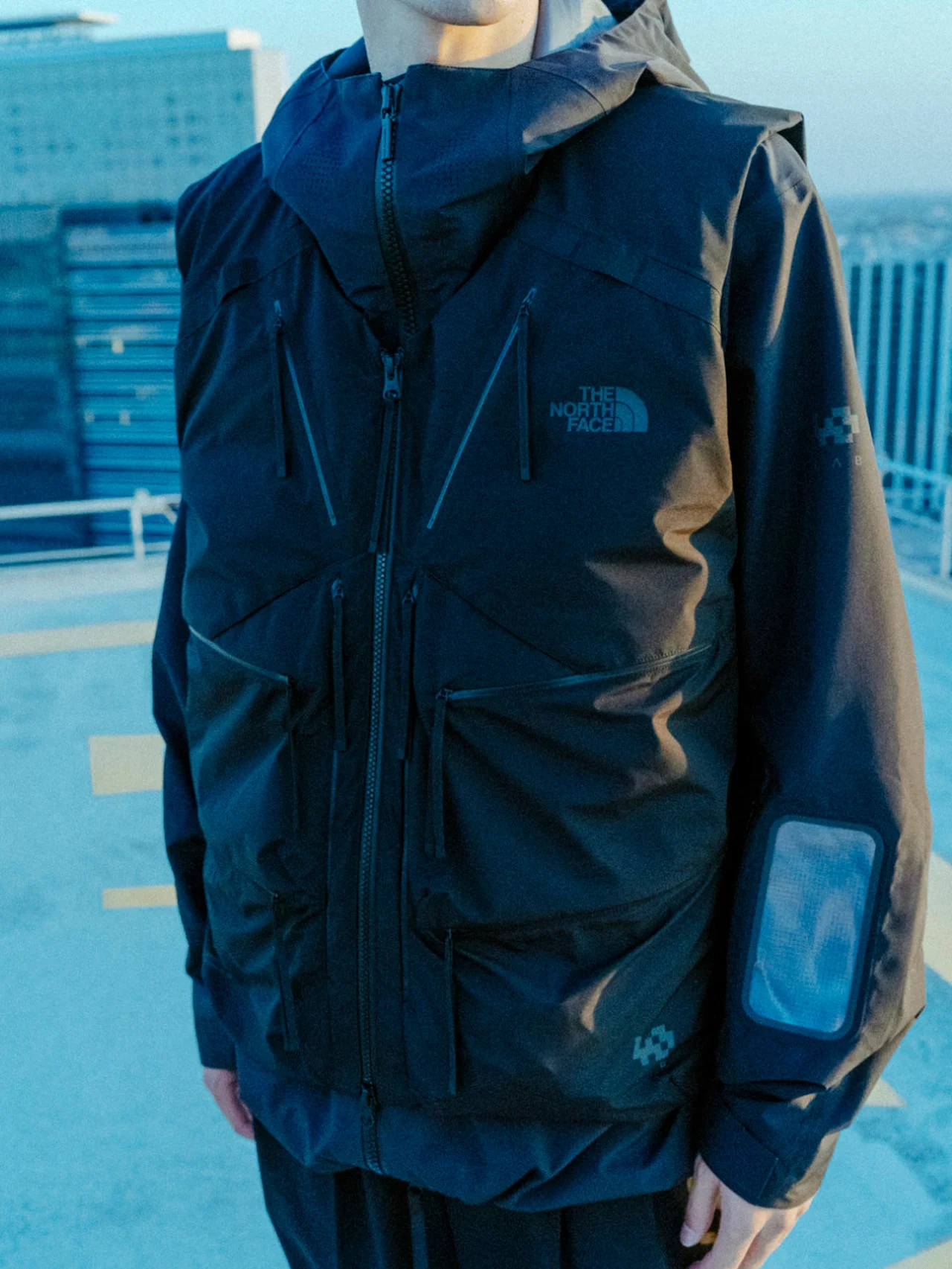 【ザ・ノース・フェイス】4通りの着方ができるテクニカルアウター登場！ ライフスタイルの最高峰ライン「ラボ シリーズ」第一弾