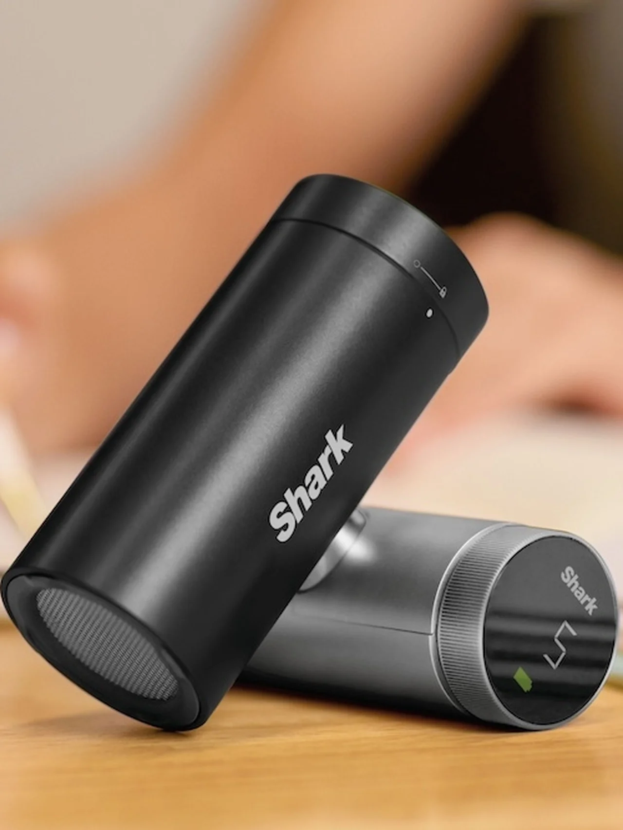 【シャーク】が次世代パーソナルファン「Shark® ChillPill」のクラウドファンディングを実施中。タワー型扇風機「Shark® TURBOBLADE」も販売開始