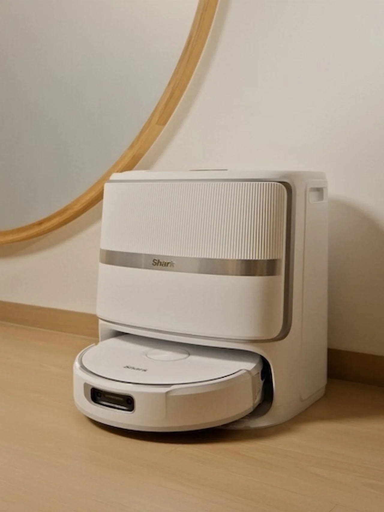 【シャーク】本当の“手間いらず”を実現！ 吸引、水拭き、お手入れのすべてを自動化したロボット掃除機「Shark® Zen Pro D10」が登場
