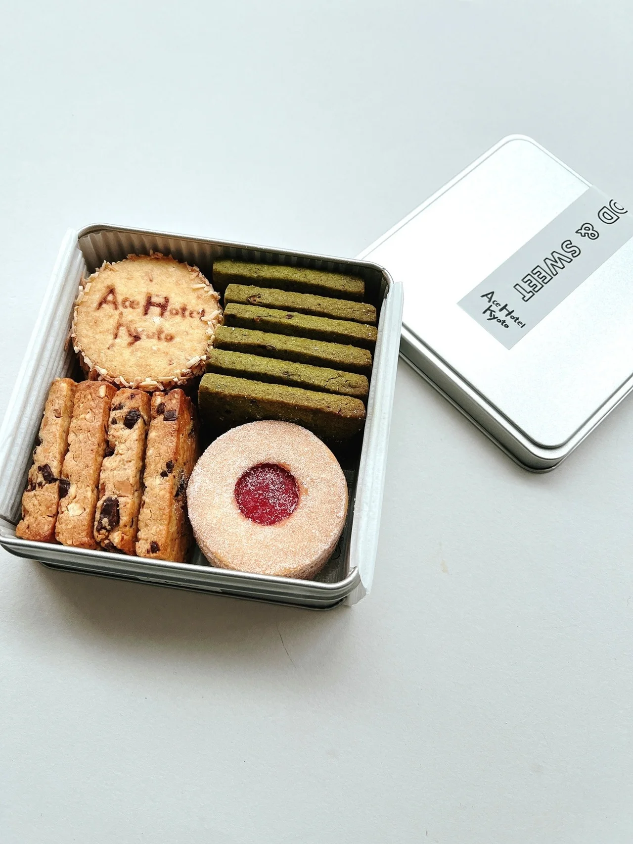 ここでしか買えない！ 京都土産に【エースホテル京都｜オリジナルクッキー缶詰め合わせ】