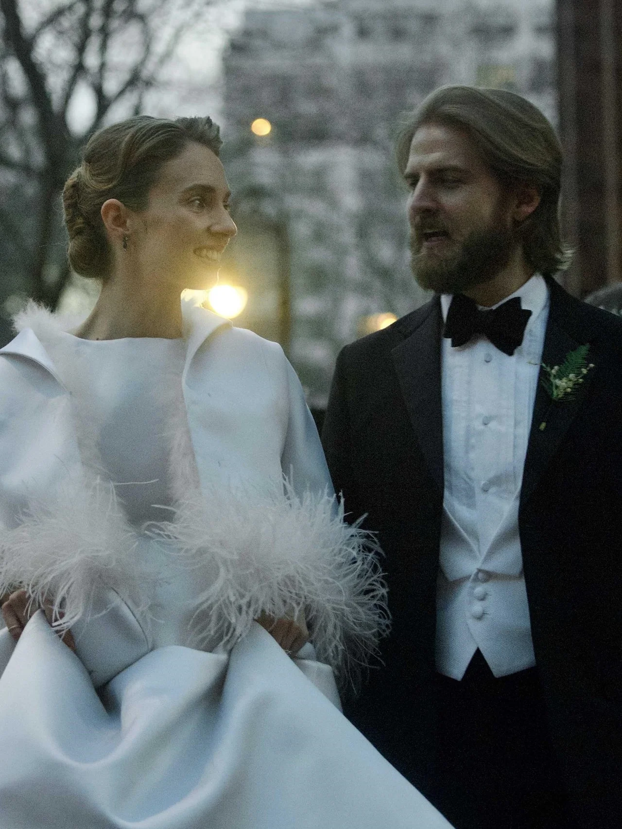  マヤ・ホークの結婚式に『ストレンジャー・シングス 未知の世界』の共演者が集結！まるで同窓会と話題に