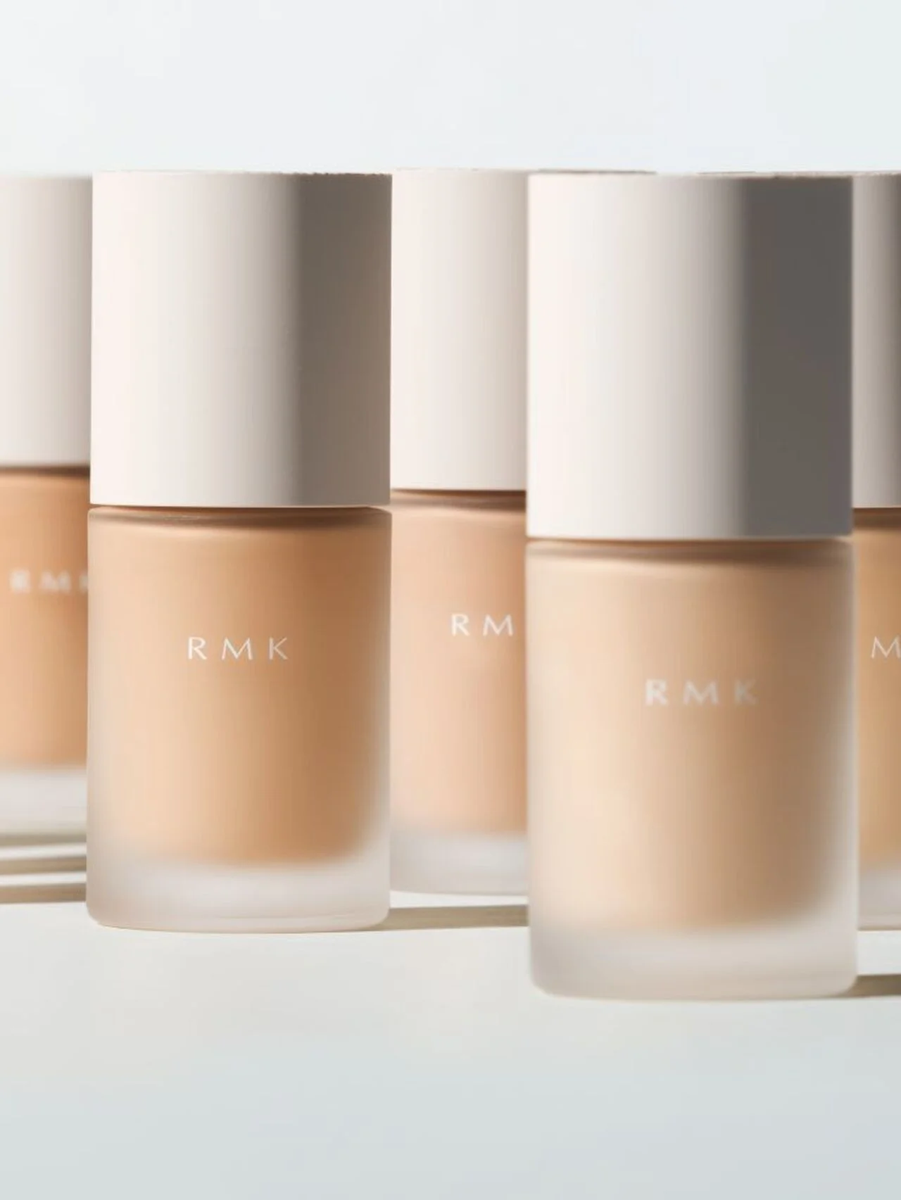 どの角度も美しい。【RMK】新・ファンデーションがかなえる、立体ツヤ肌革命