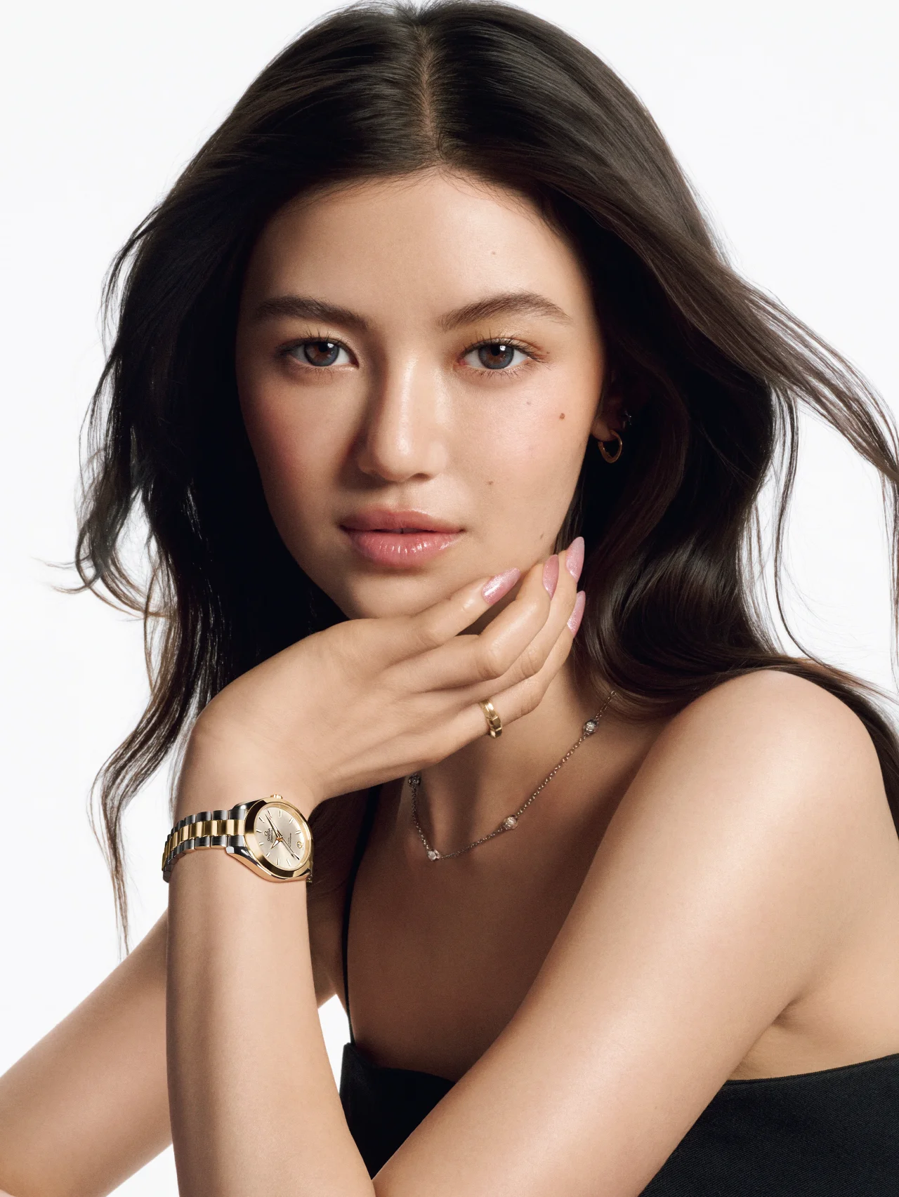 DANIELLEのピュアな魅力と呼応する 「OMEGA本物のエレガンス」