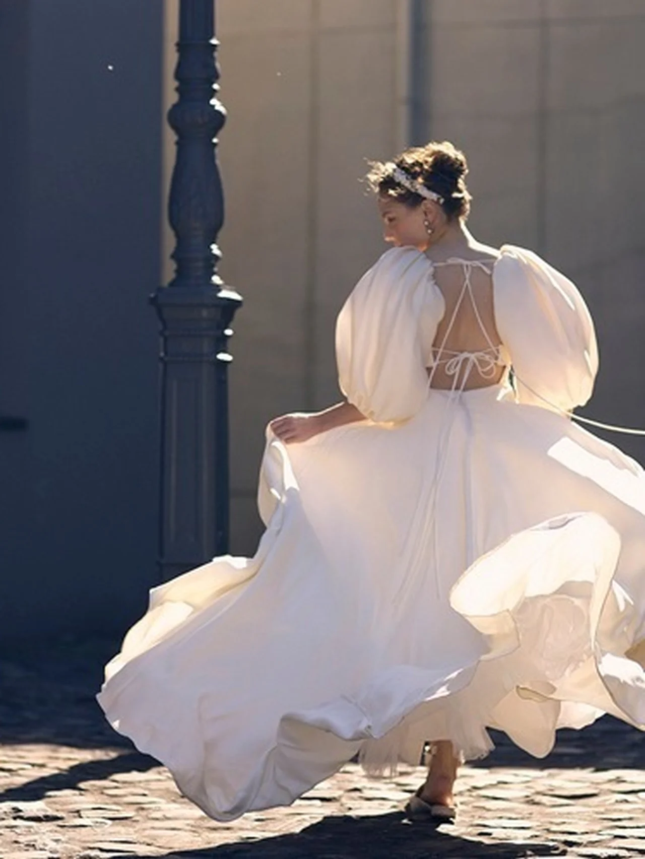 ドレスショップ【ミラー ミラー】からソーシャルグッドな新作ドレス登場！ 初のパンツドレスや一点物の有松絞りのルックも