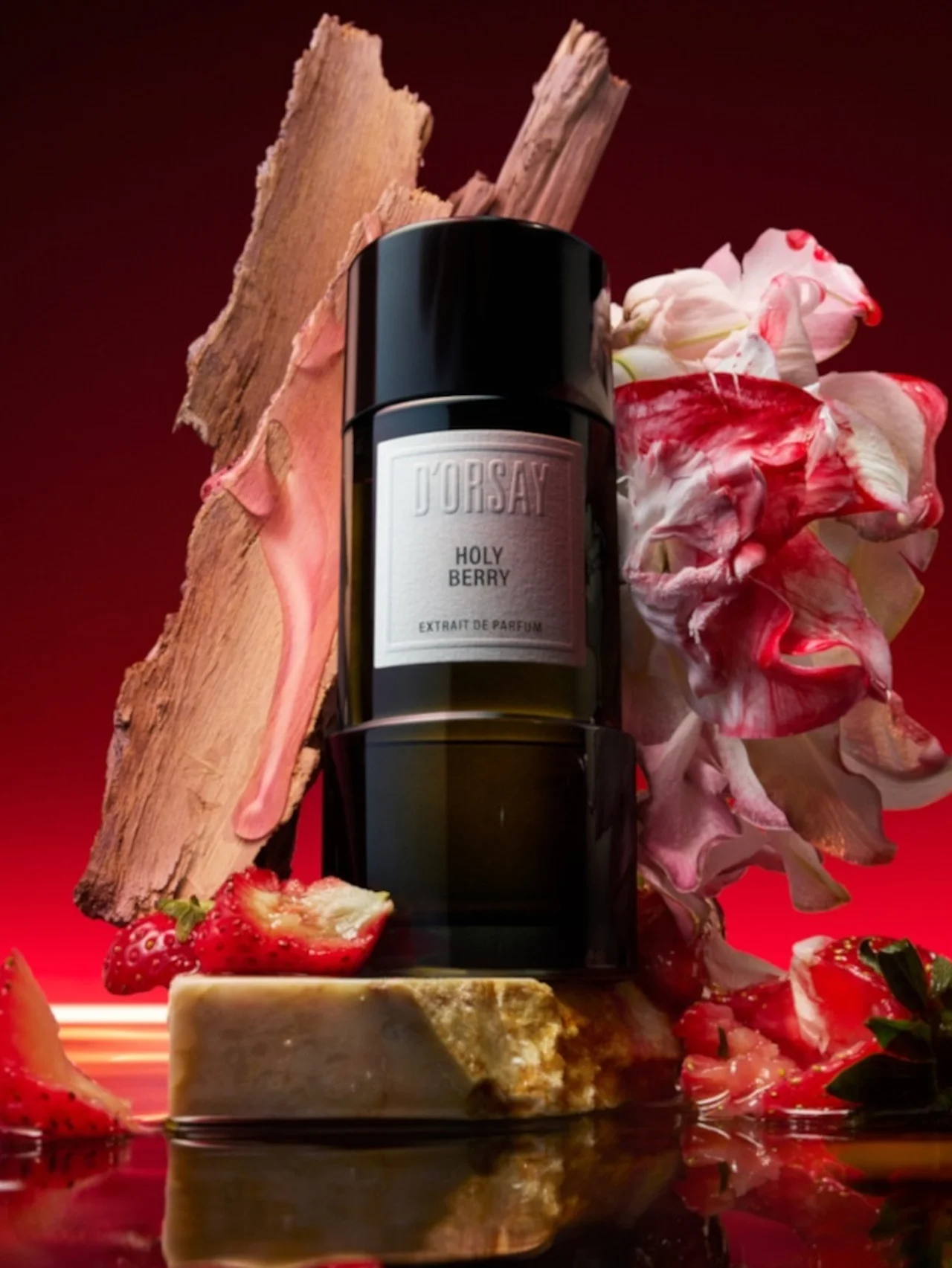 【ドルセー】愛の多面性を香りで紡ぐ新作は、甘美なストロベリーと燃えるローズ。限定キャンドルも登場