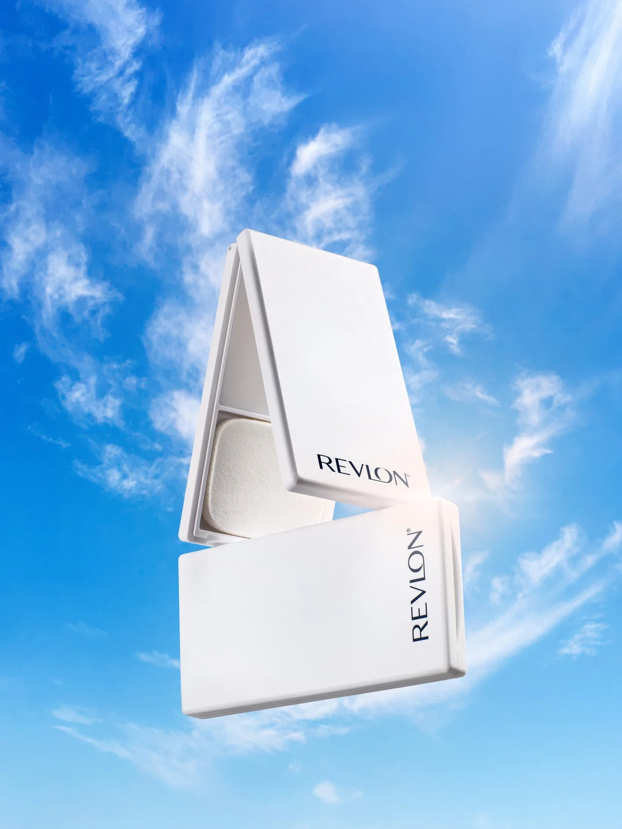 【レブロン】テカリ防止バームが待望の定番化！ 毛穴レスなつるん肌が続く