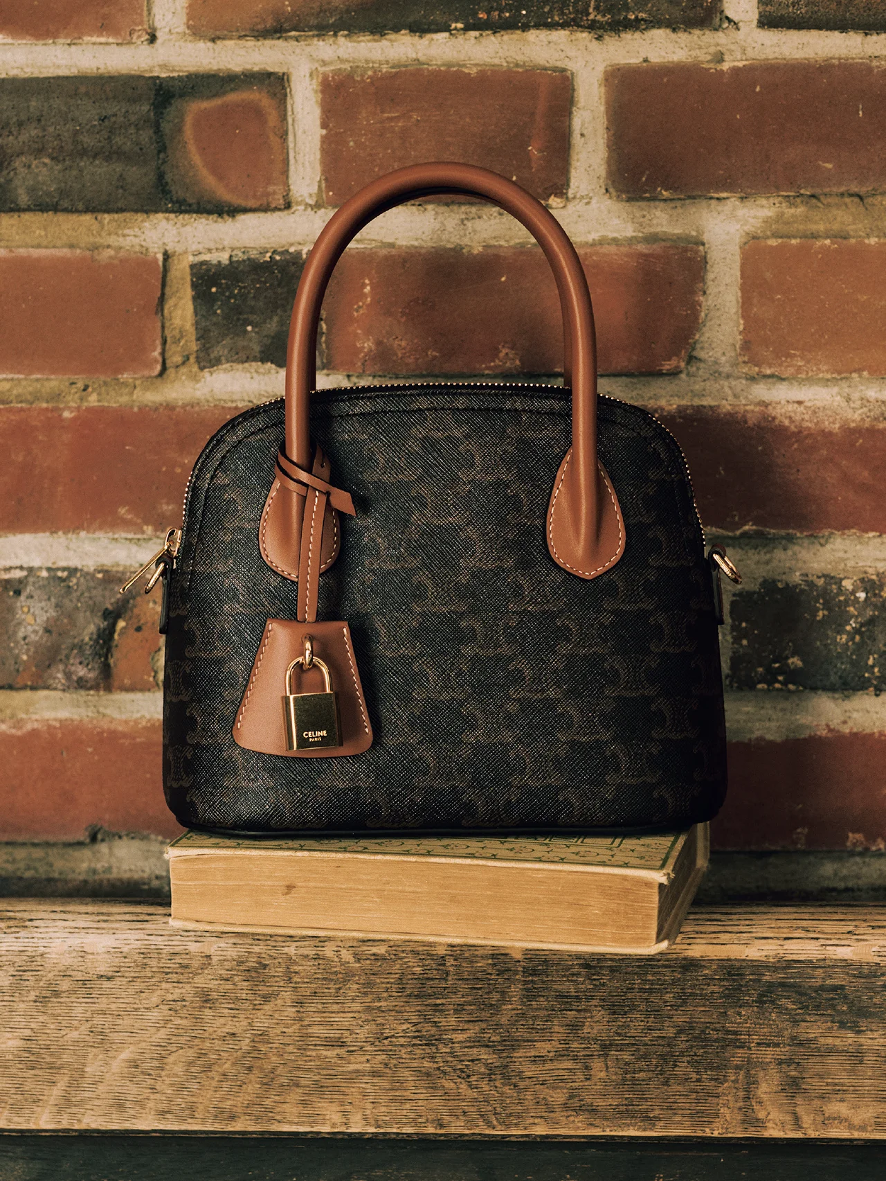 CELINE　プレップモードをまとって