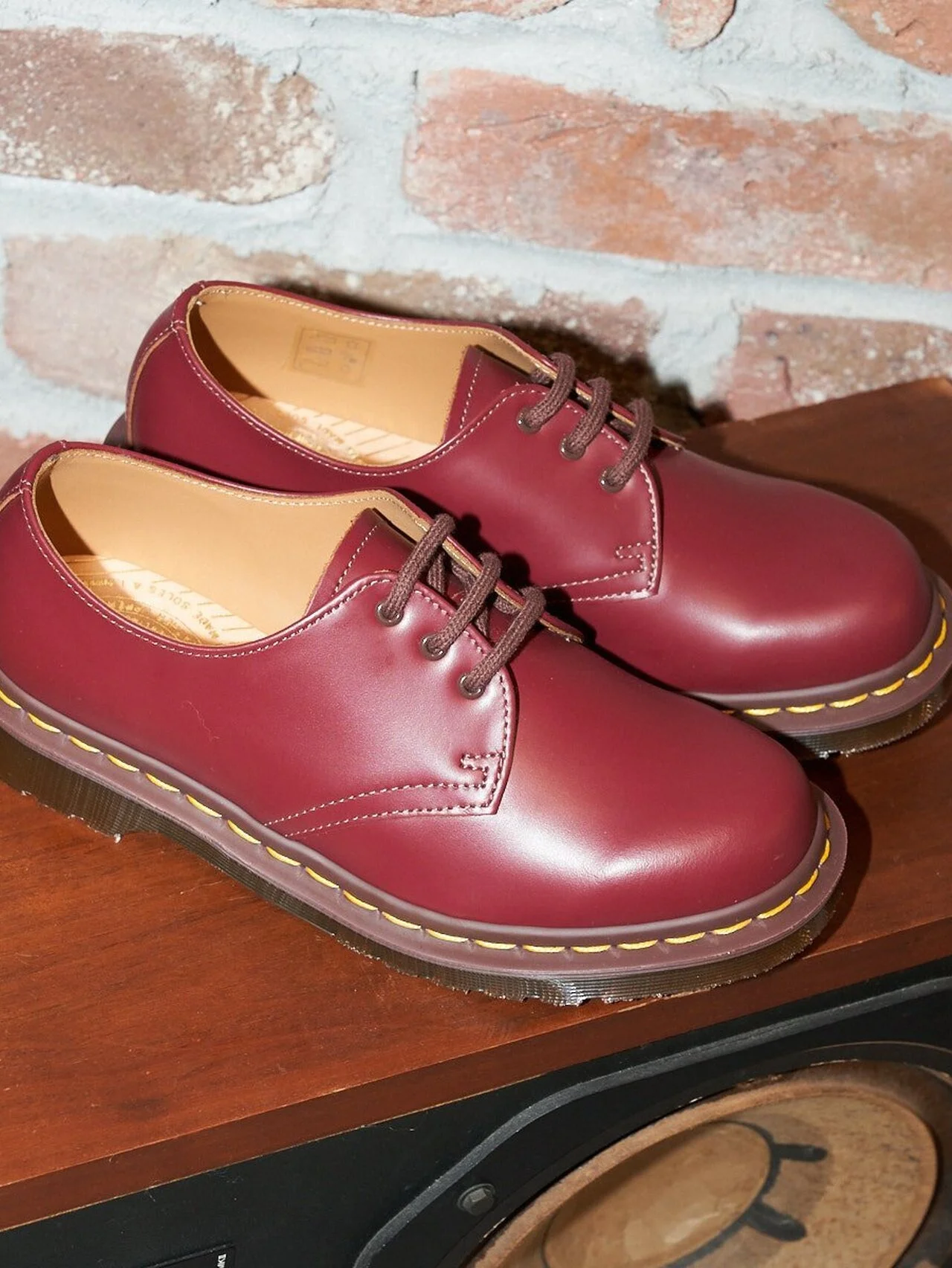 冬の足もとをモードに彩る【ドクターマーチン】6選|ブーツからメリージェーンまで、トレンドモデルが大集結！