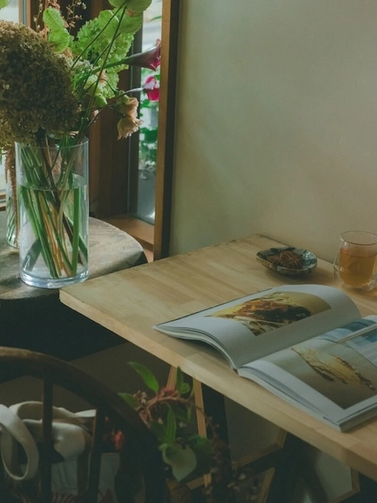 花の香りに包まれた、非日常の読書時間を。定休日の【malta】に読書室「沐読」がオープン