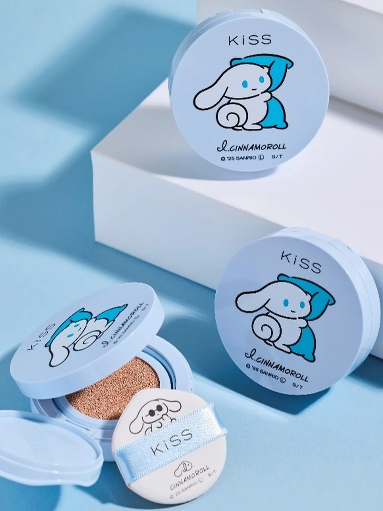 【KiSS】アイシナモロールの限定パッケージに身を包んだ、薄膜ハイカバークッションファンデーションが登場