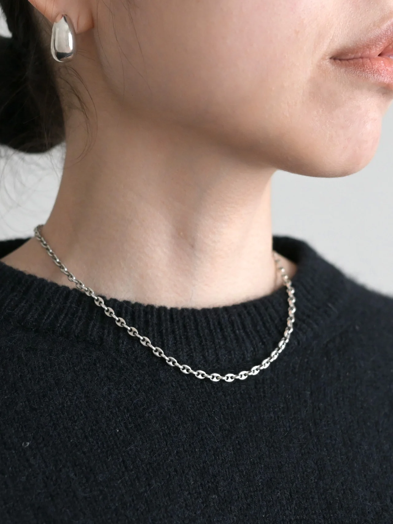 【ソフィー ブハイ】のシルバーネックレスを、身体の一部のように毎日つけています