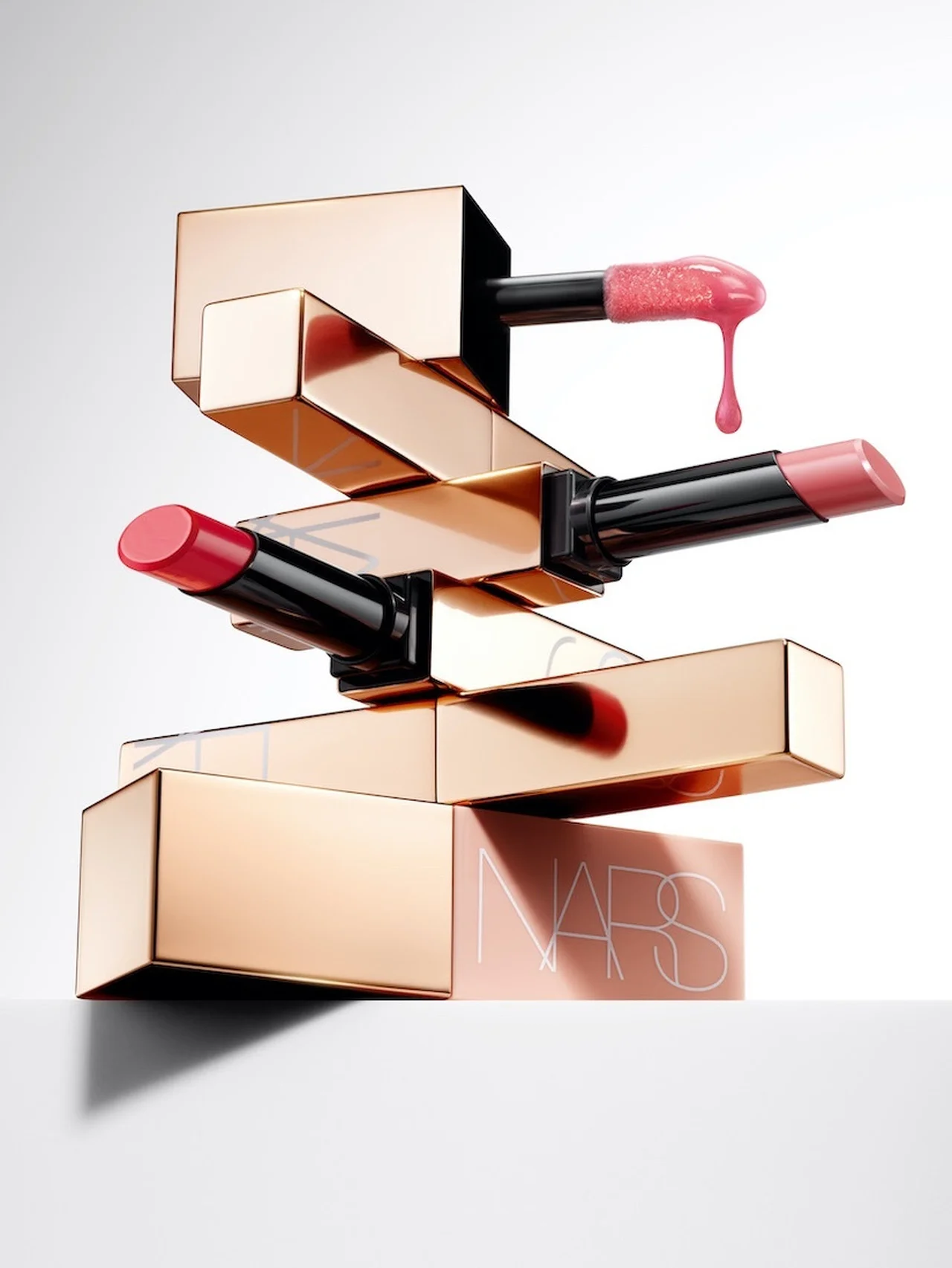 【NARS】新リップ&チークが誕生。あふれるツヤで、唇と頬に目もくらむほどの美しさを！ 