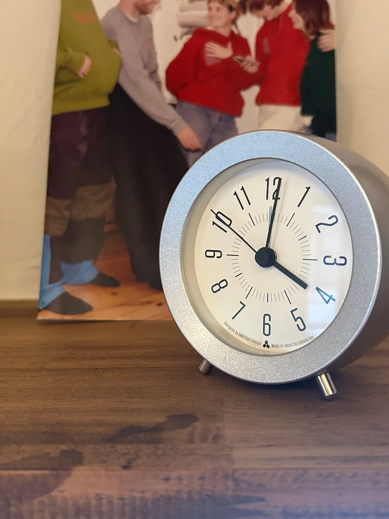 【レムノス】の小さな置き時計で、生活満足度が上昇！