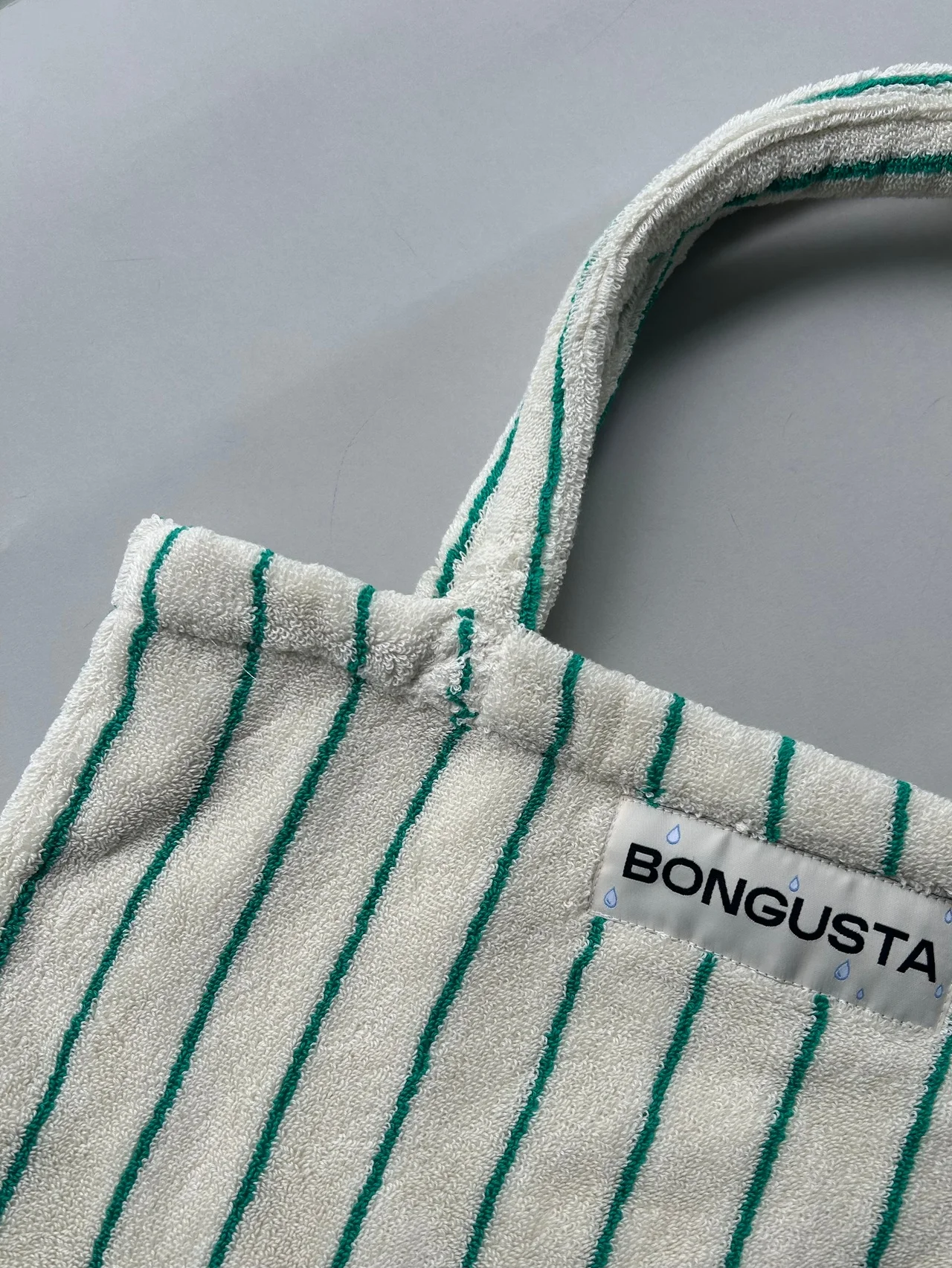 梅雨時に外遊びに大活躍！  【BONGUSTA(ボングスタ)】のタオルトート