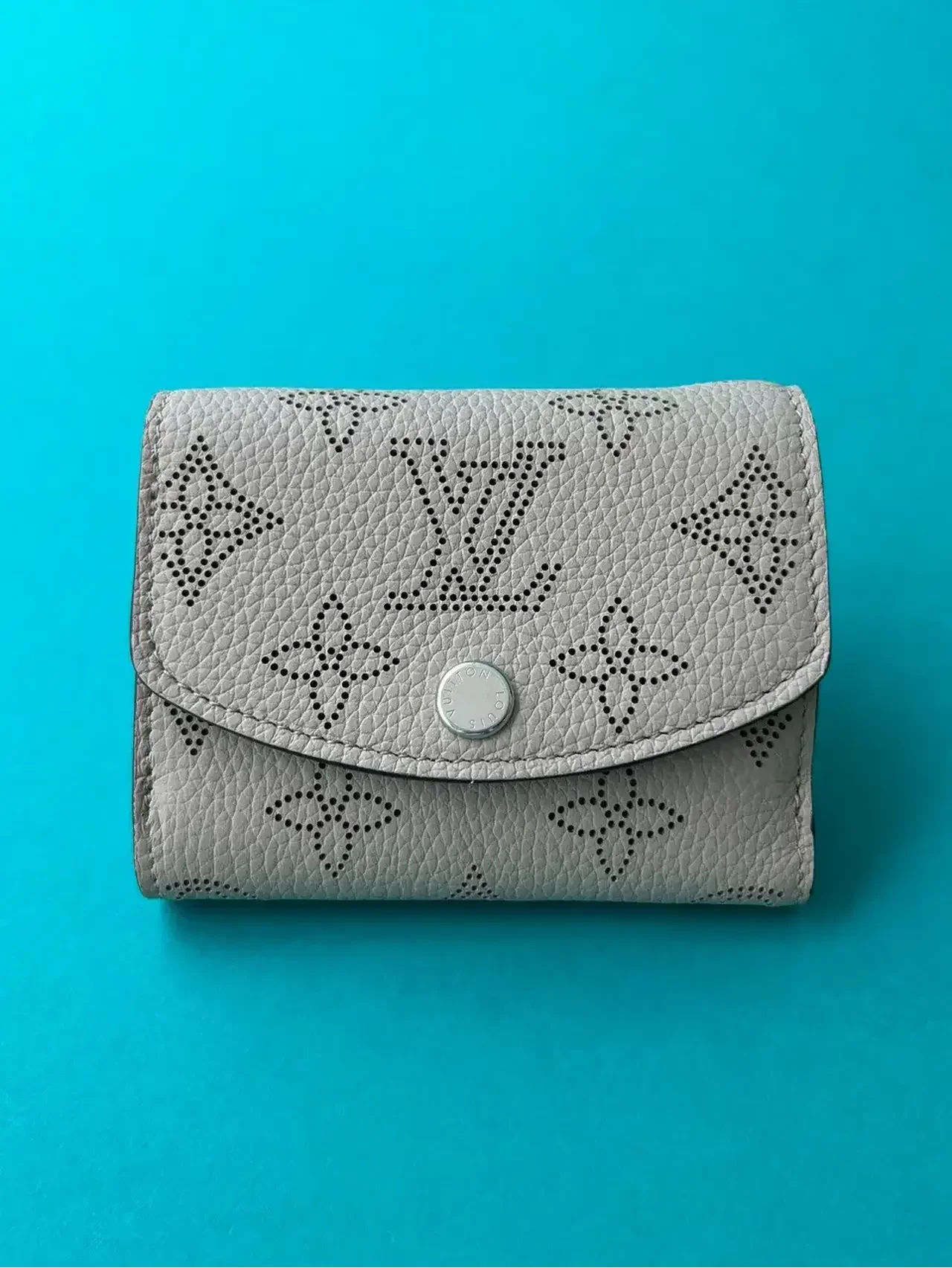 【ルイ・ヴィトン】名品財布３選｜手もとに確かな存在感を演出するモノグラム・パターンのウォレット