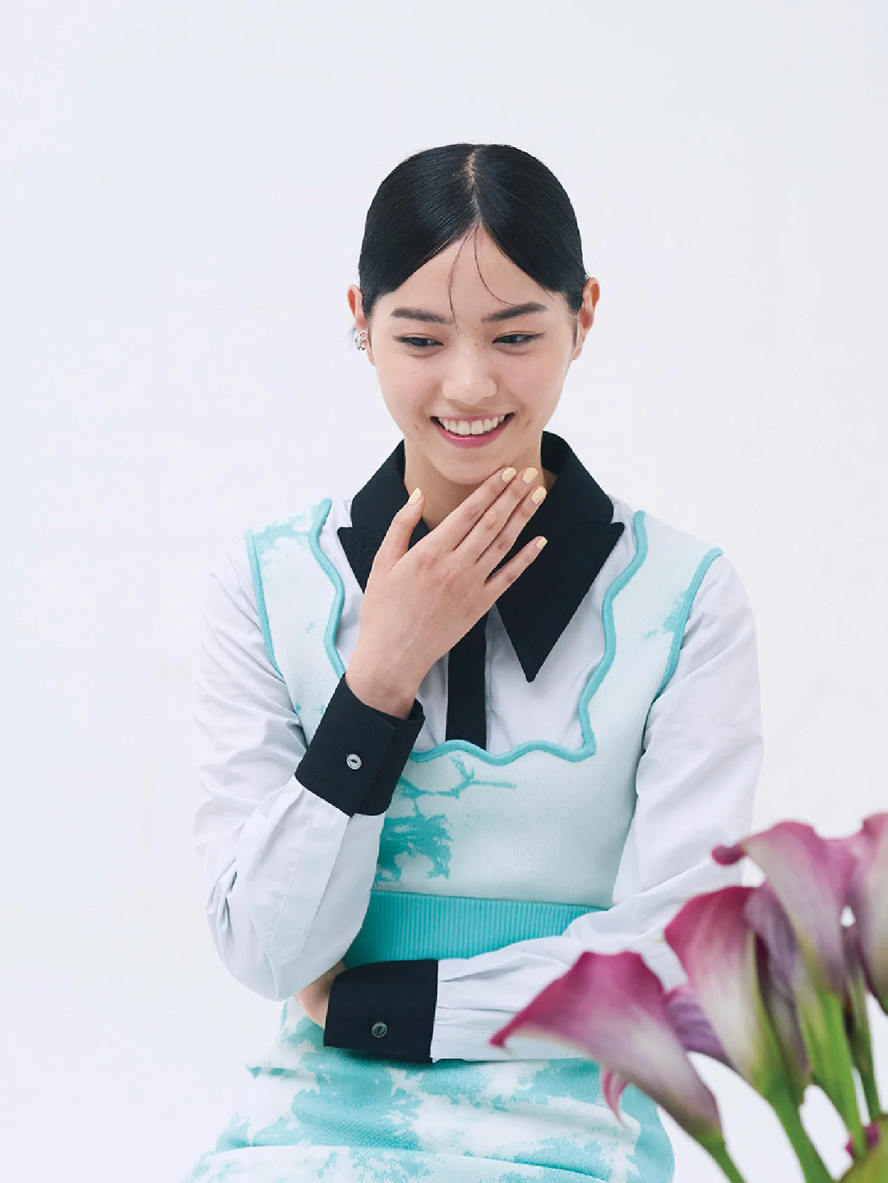 西野七瀬さんが、占い師の真木あかりさんに初対面！ 2023年の運勢は？