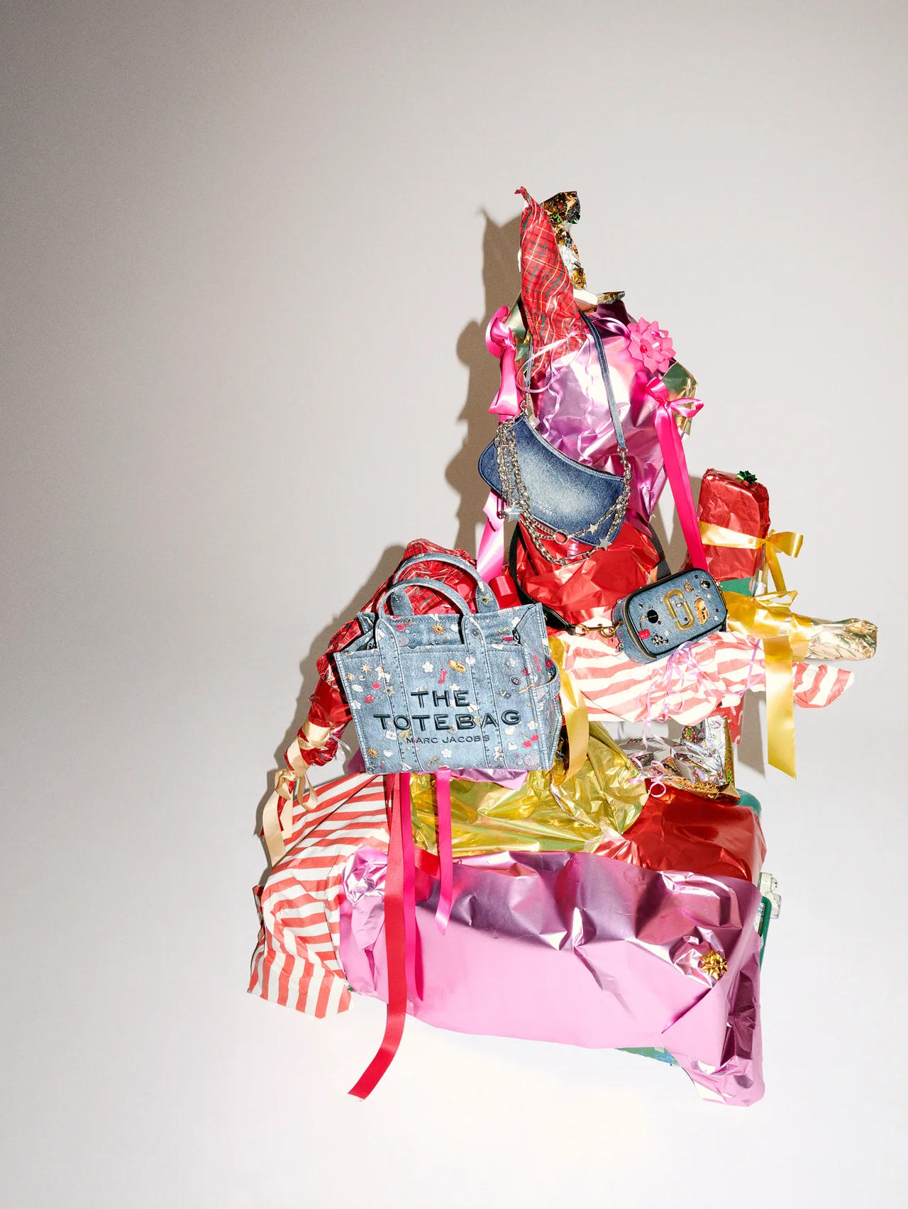 ホリデーギフトにもおすすめ。【マーク ジェイコブス】“トリンケット チャーム”コレクションが登場！