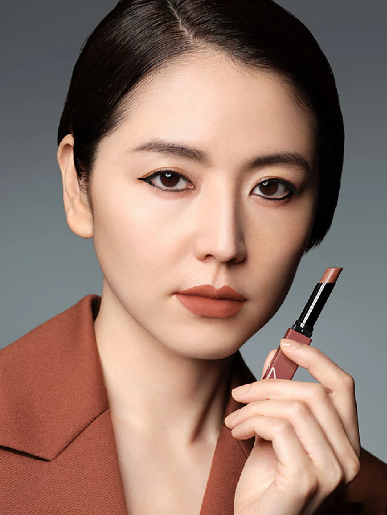 長澤まさみ【NARS】「パワーマット リップスティック」で三者三様の“なりたい自分”を表現