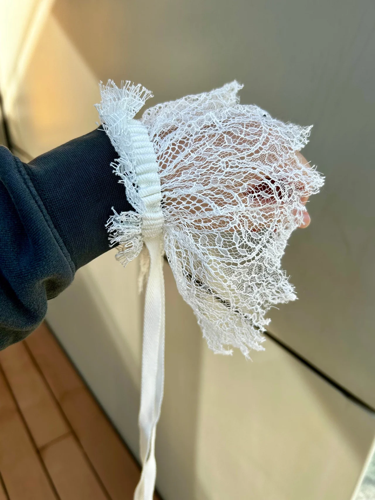 インスタント・ドレスアップに効く【アン ドゥムルメステール】の付け袖