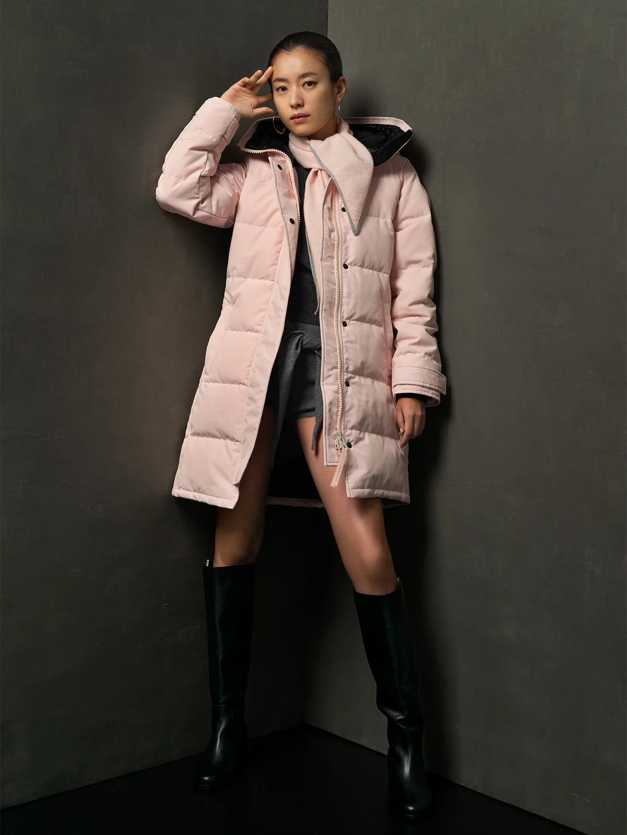 ハン・ヒョジュがモードにまとうCANADA GOOSE