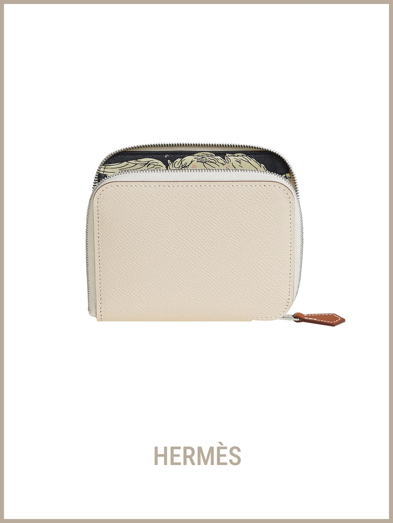 【エルメス】の財布。開けると“カレ”がお目見え。ときめきを運ぶ新作ウォレット