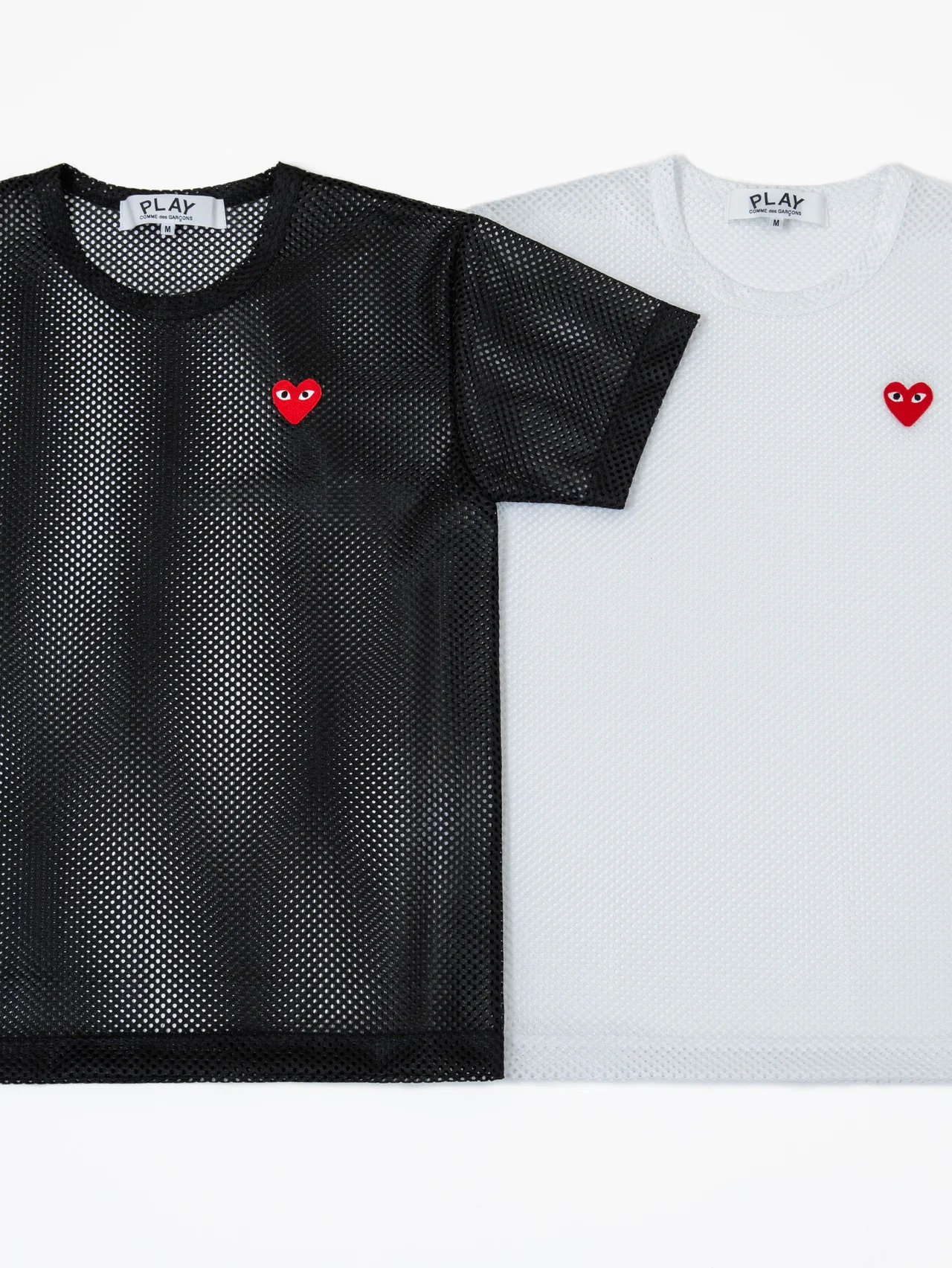 【プレイ・コム デ ギャルソン】から、初のメッシュ素材Tシャツが発売