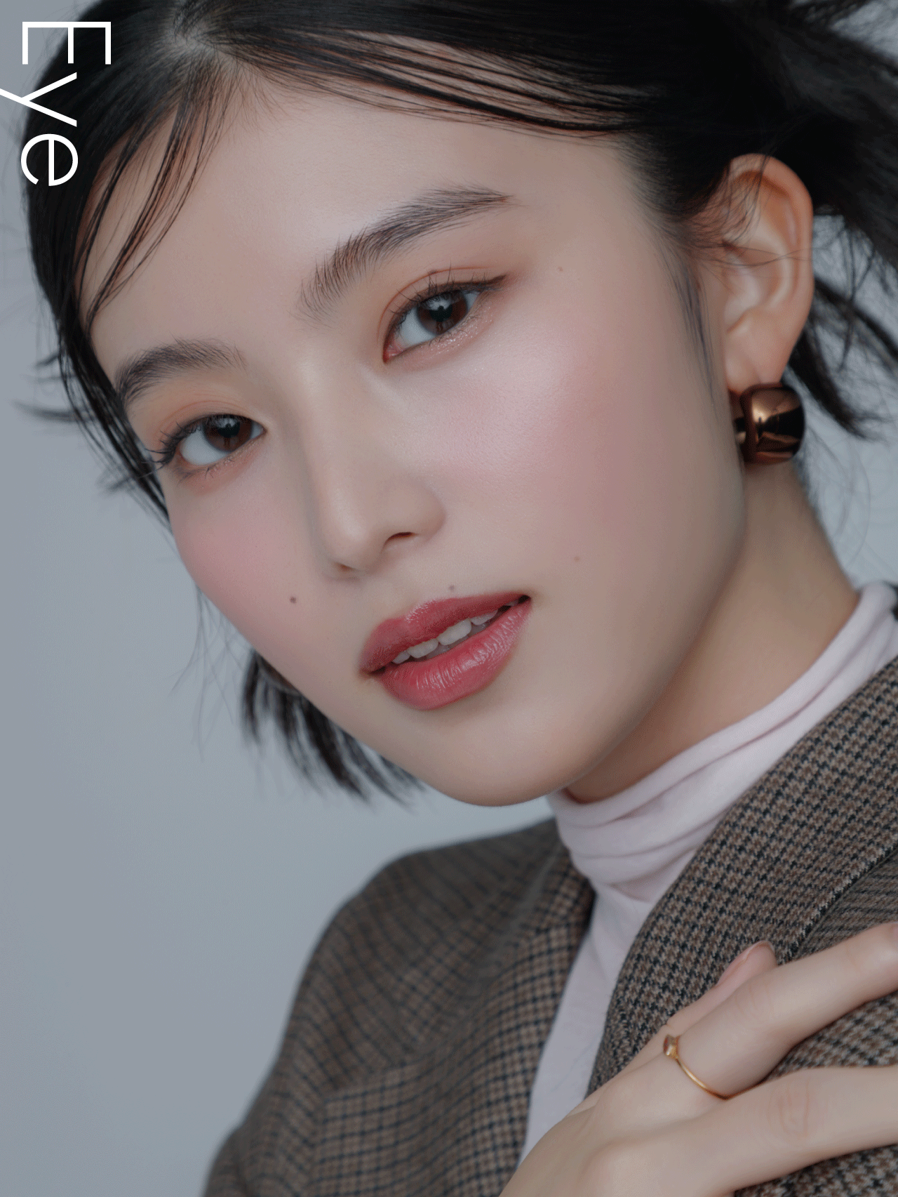 【入門編】大人の中顔面短縮×涙袋メイクアップ！ 顔の余白が消える方法をプロが伝授