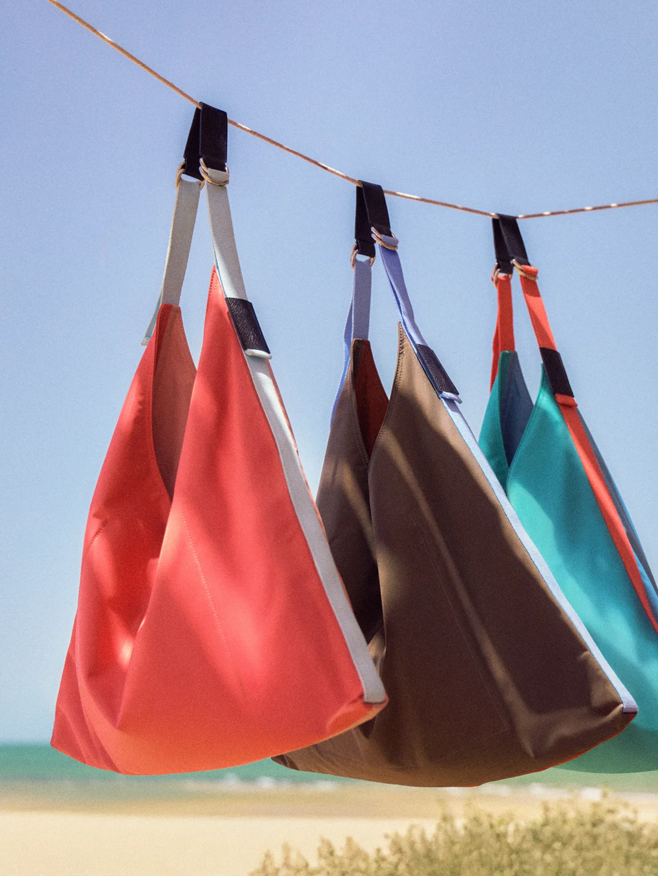 【ロンシャン】アトリエに眠っていた端材がバッグに生まれ変わる「リプレイ」新作を発売