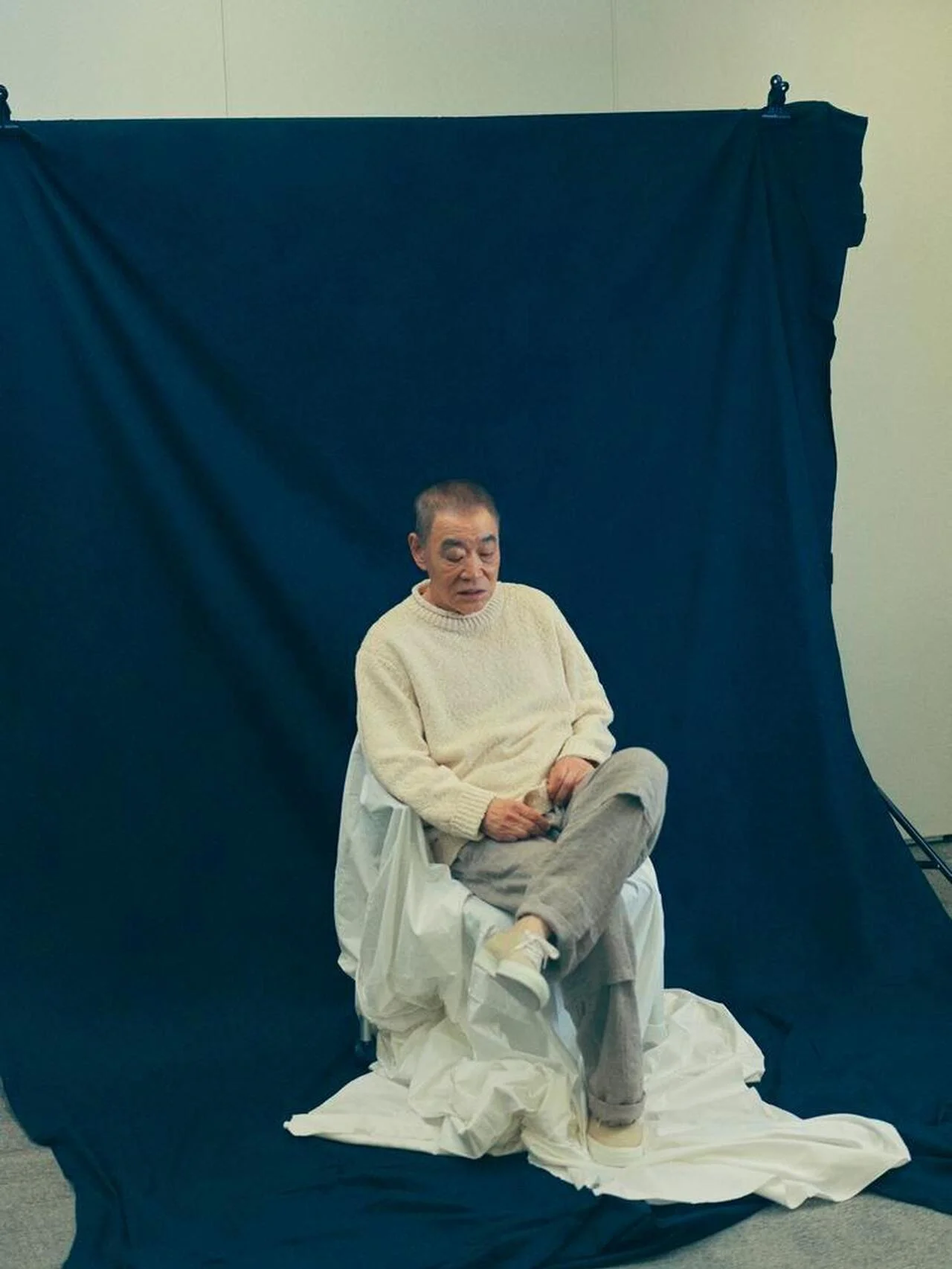 『レンタル・ファミリー』柄本明にインタビュー。「俳優の仕事は、台本に書いてあることを言う。でも、書いてあることを言うのは難しい」