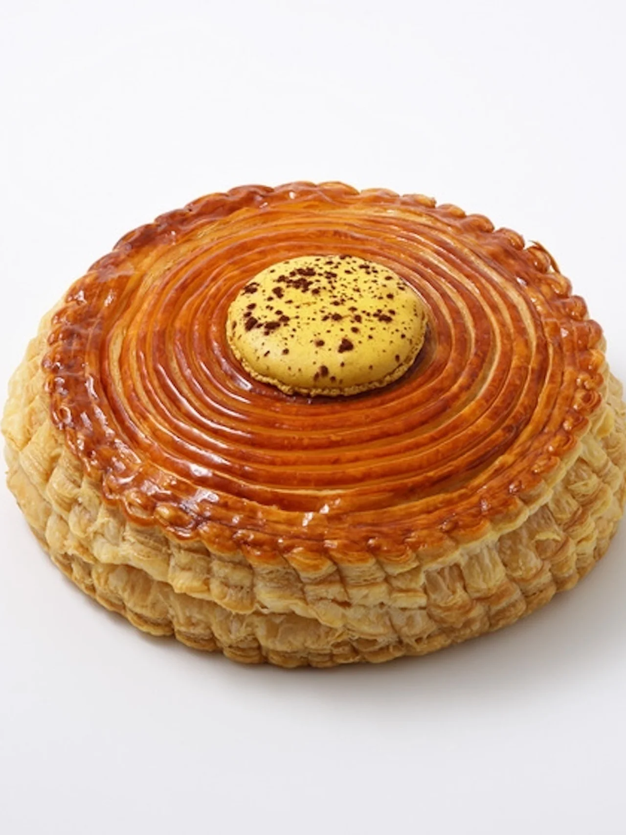 定番フレーバー「モガドール」のアレンジヴァージョンも！ 【ピエール・エルメ・パリ】のガレット・デ・ロワ2種