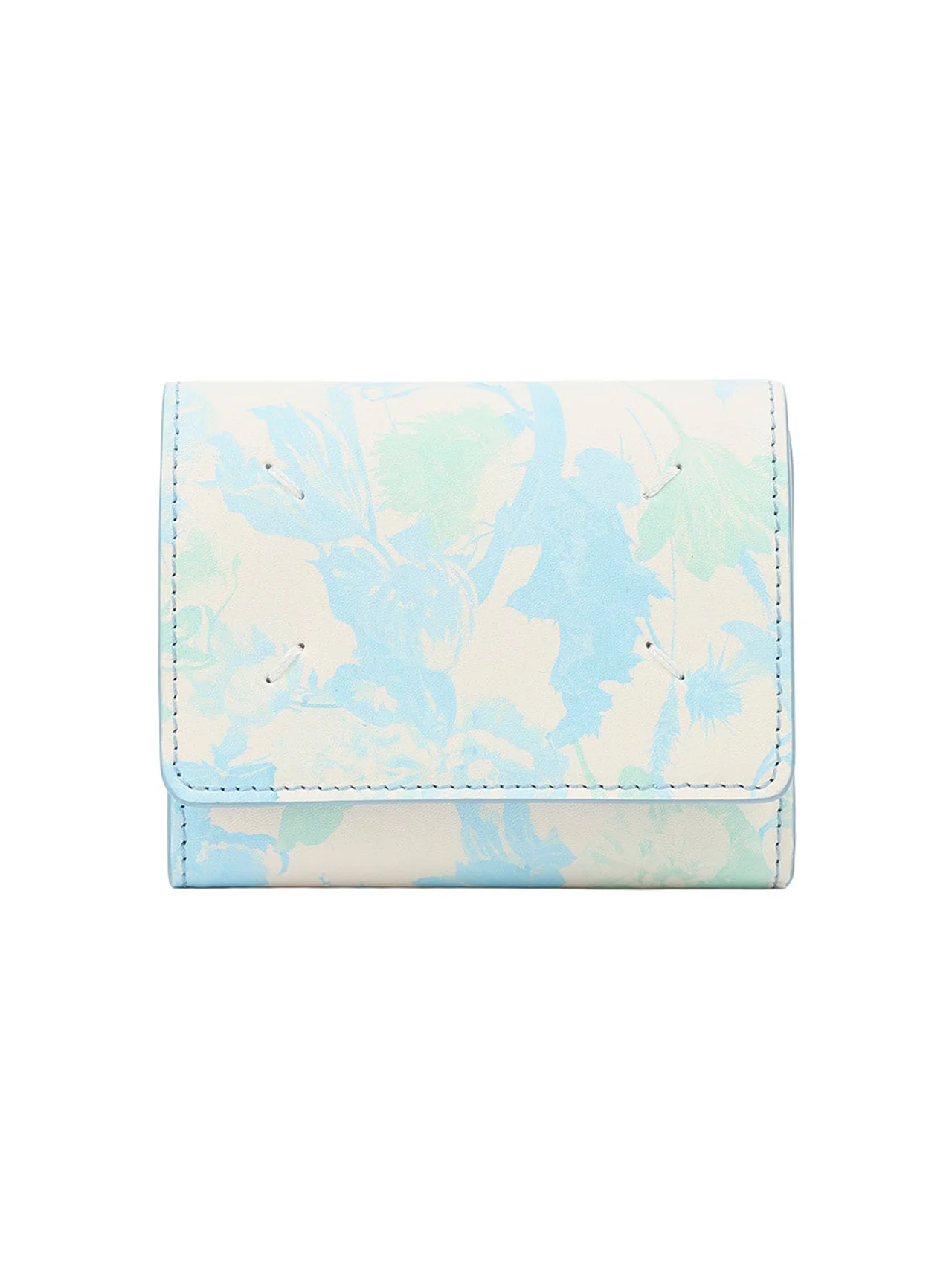 【メゾン マルジェラ】人気の三つ折り財布が、絵画のような花柄をまとって vol.1398