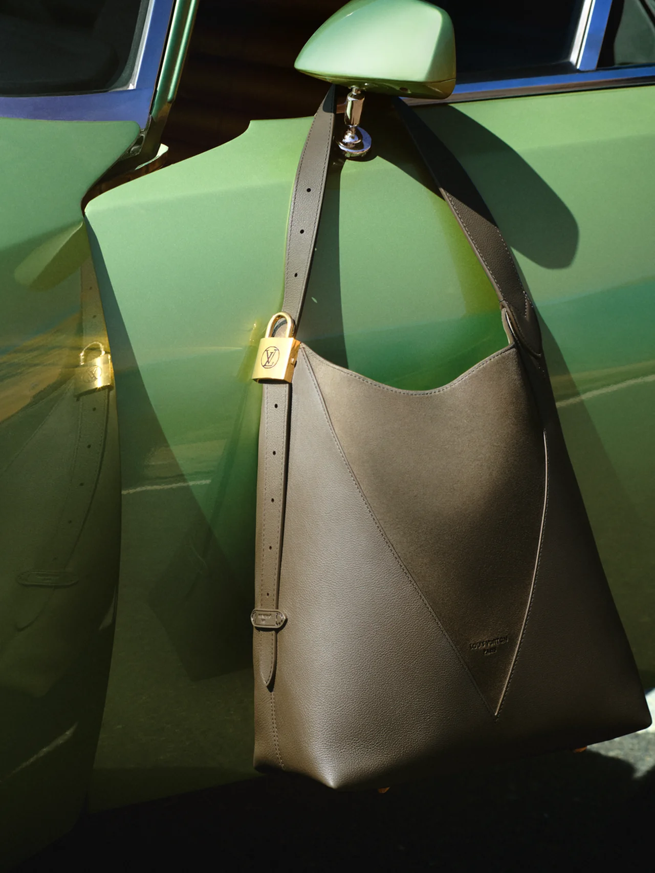 新作バッグやスニーカーも登場！ 【ルイ・ヴィトン】が旅の装いを彩る、新作｢フライト･モード｣コレクションを発売