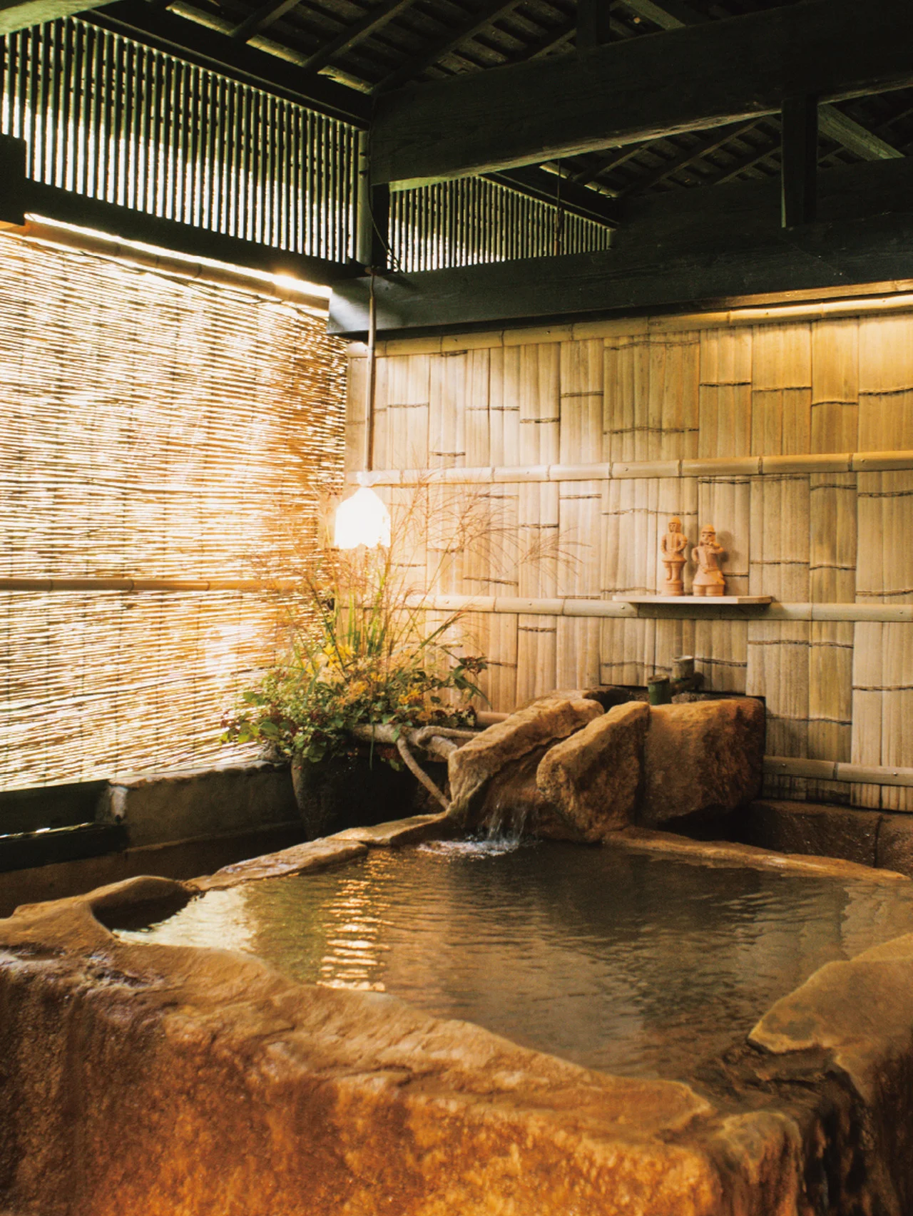 【温泉】泉質で選ぶ、全国の名湯16選！ 一人旅にもおすすめ