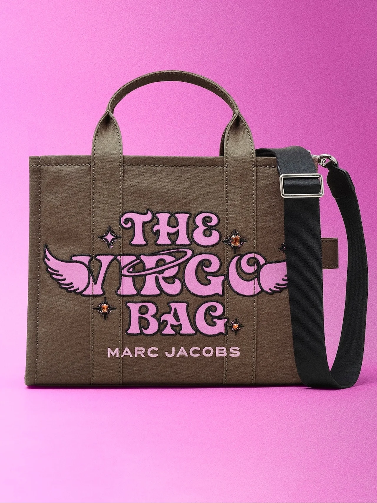 数量限定で星占いカードのプレゼントも！ 【マーク ジェイコブス】星座をモチーフにした限定トートバッグをローンチ！