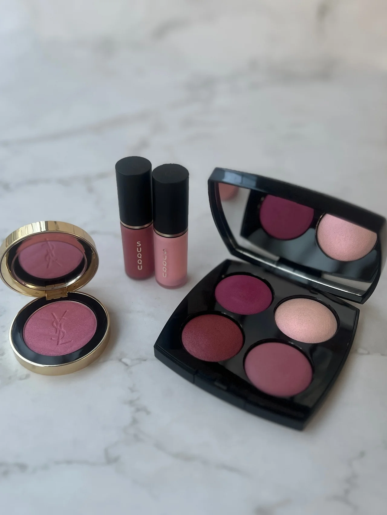 【シャネル】【SUQQU】【YSL】ディープベリーからキャンディピンクまで。しっかり色づくチークが、2026年春新色のイチオシです