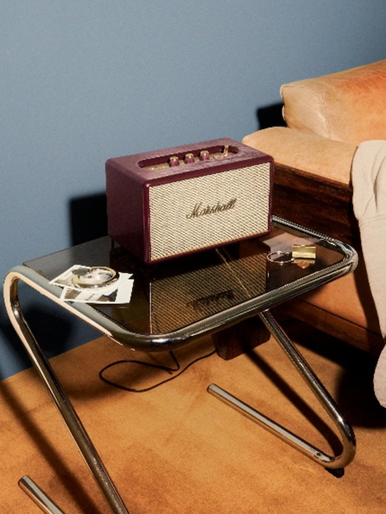 【Marshall】の「Acton III」より新色のBurgundyが登場。素材はすべてサステイナブル！