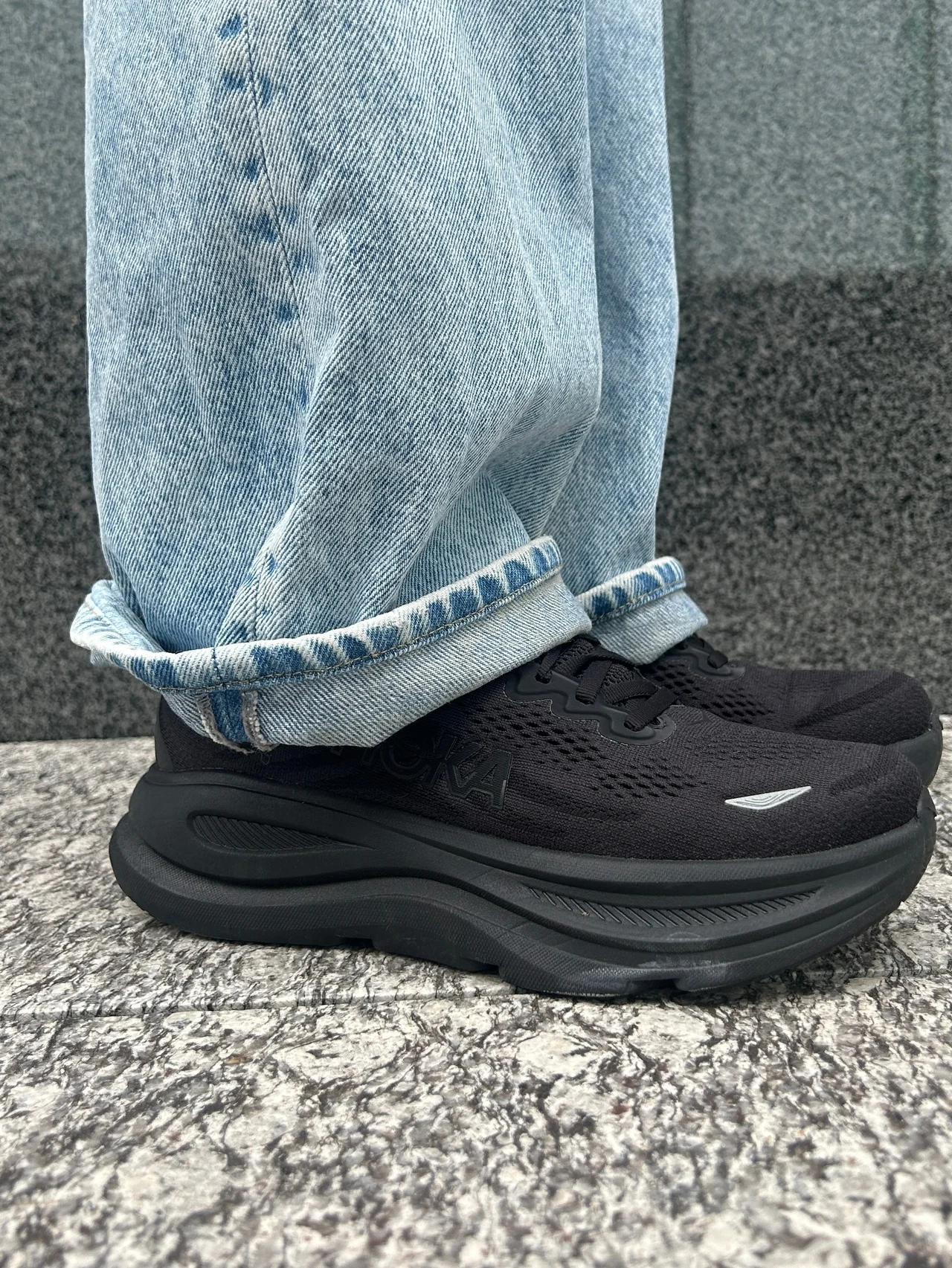 マシュマロスニーカー！ 【HOKA（ホカ）】のボンダイ９を履けば心も足取りも弾む #深夜のこっそり話 #2208